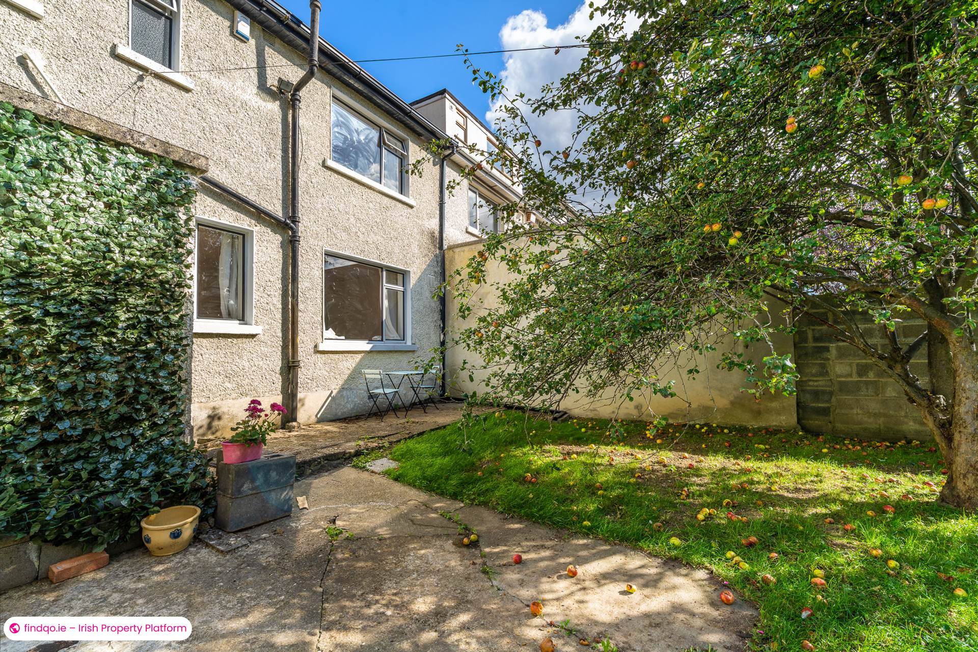 Terraced house for Sale in Stillorgan, Dublin (County)