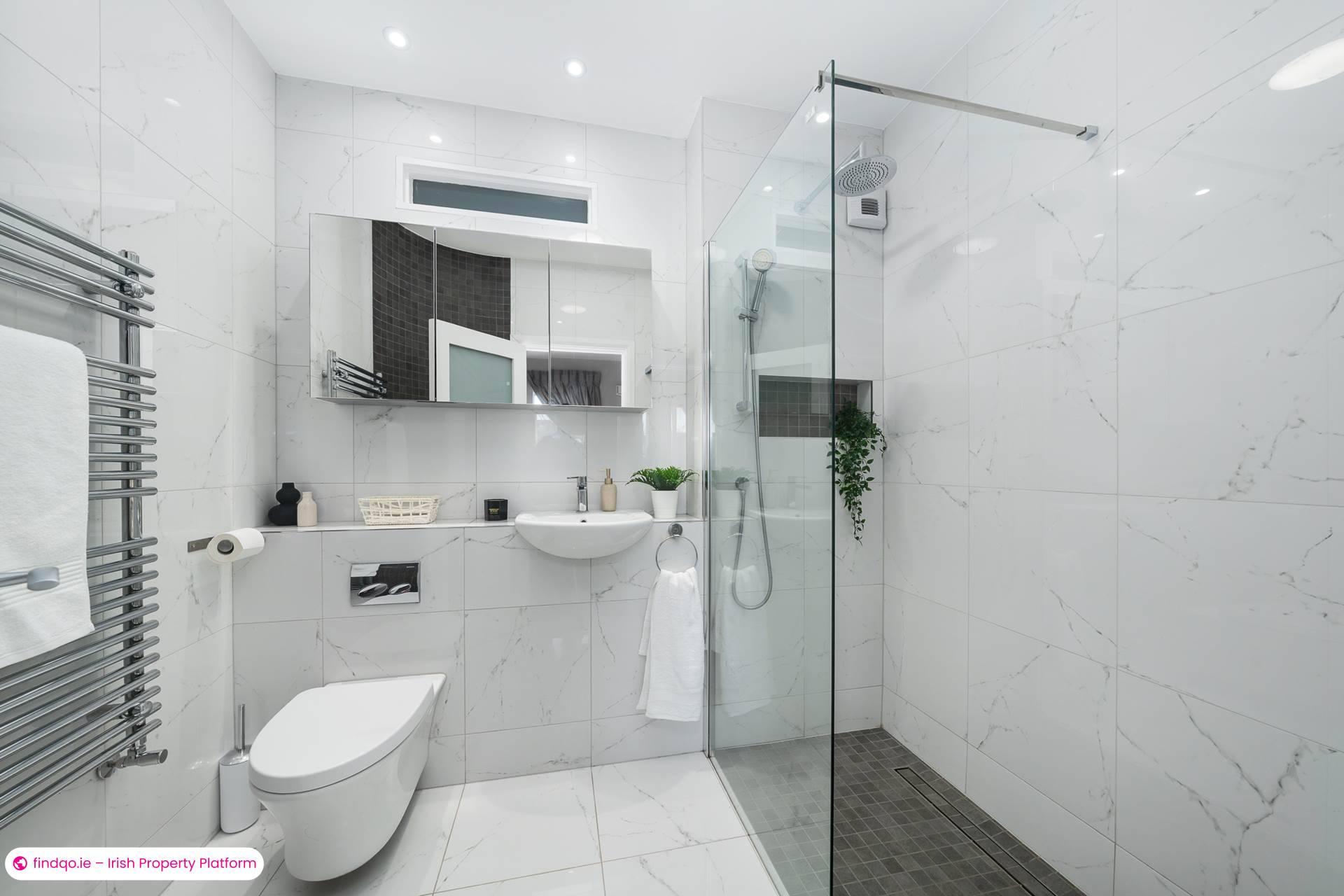 Terraced house for Sale in Foxrock, Dublin 18