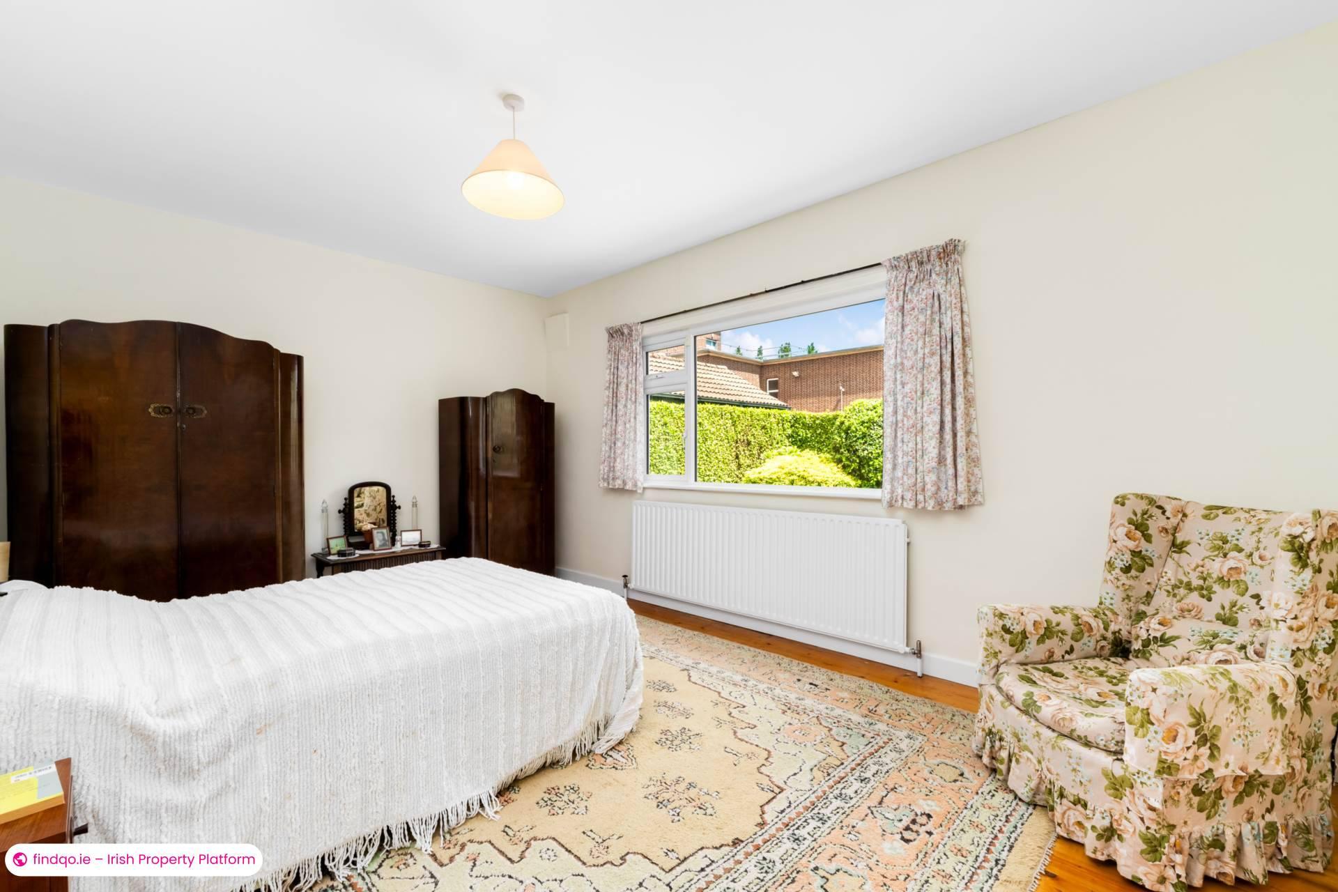 Bungalow for Sale in Mount Merrion, Dublin (County)