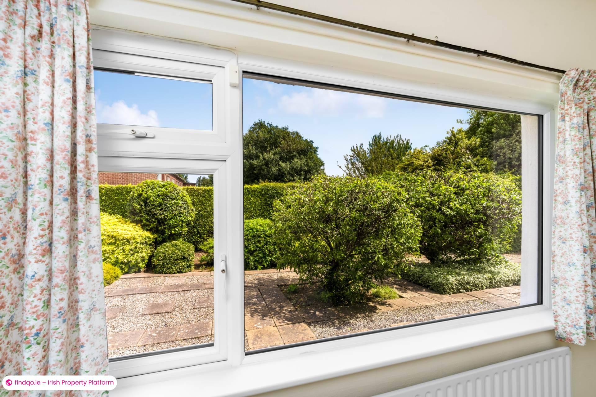 Bungalow for Sale in Mount Merrion, Dublin (County)