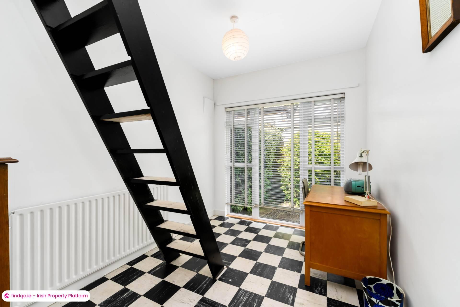 Bungalow for Sale in Mount Merrion, Dublin (County)