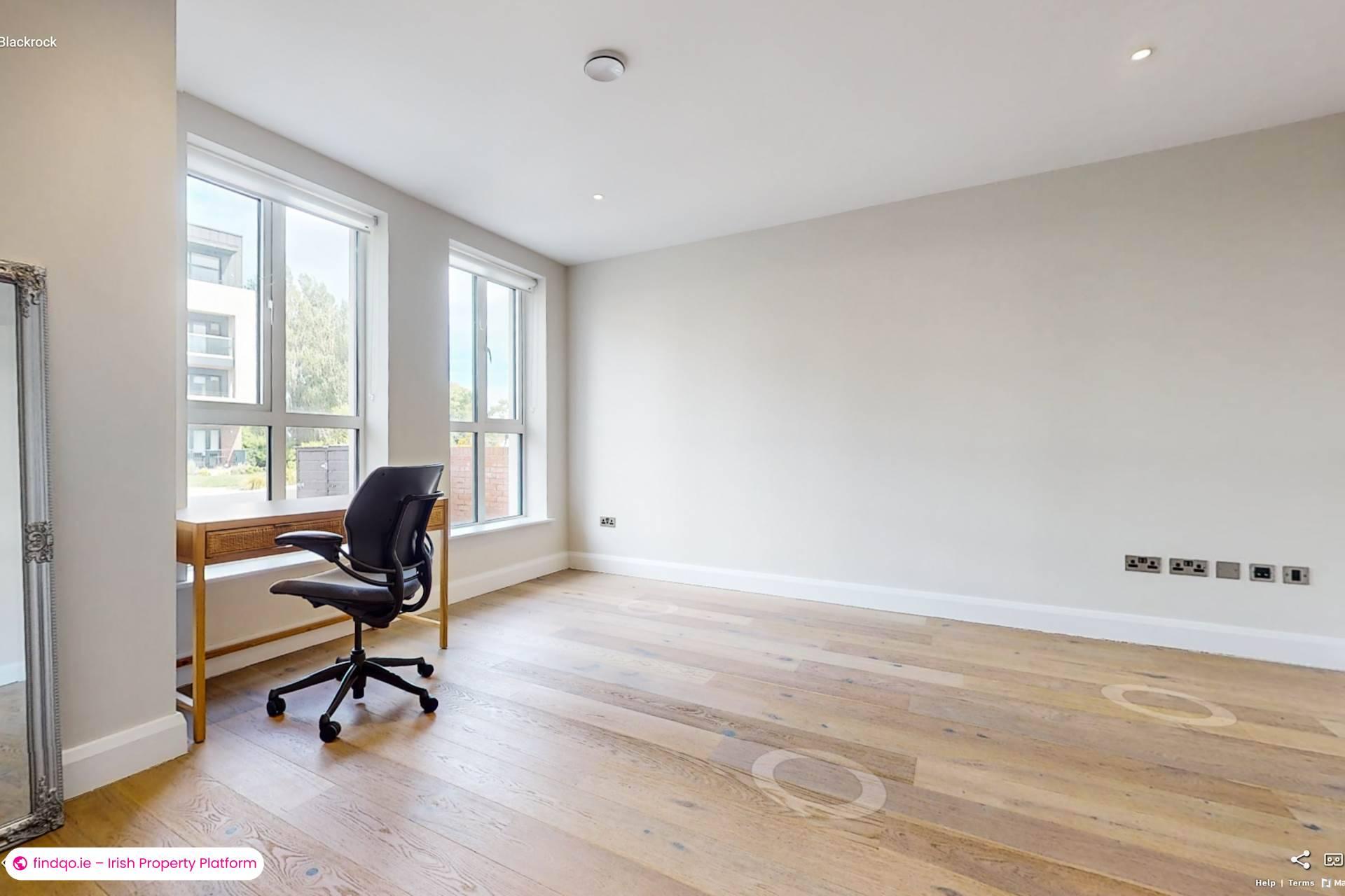 Detached house for Sale in Mount Merrion, Dublin (County)