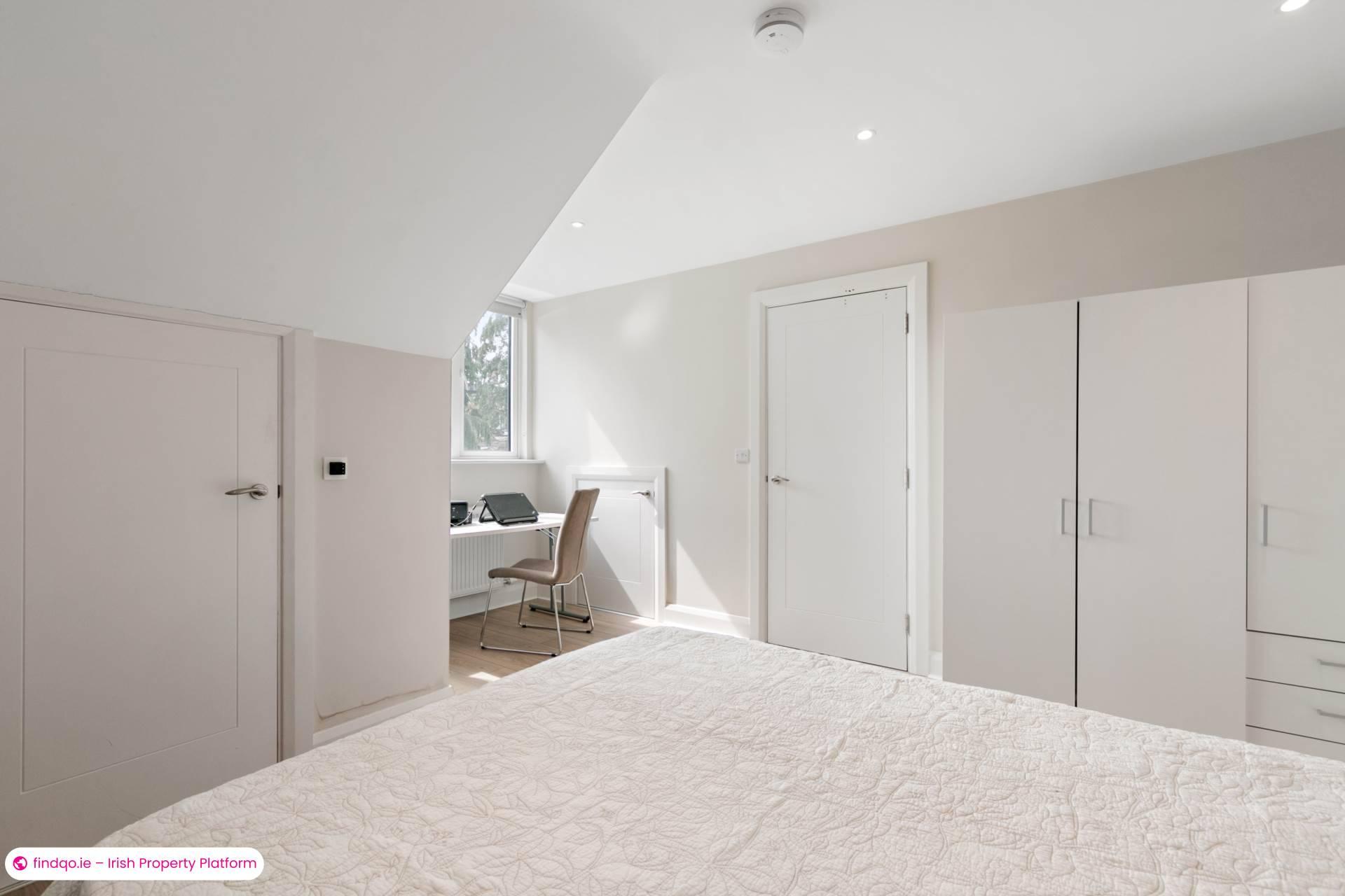 Detached house for Sale in Mount Merrion, Dublin (County)