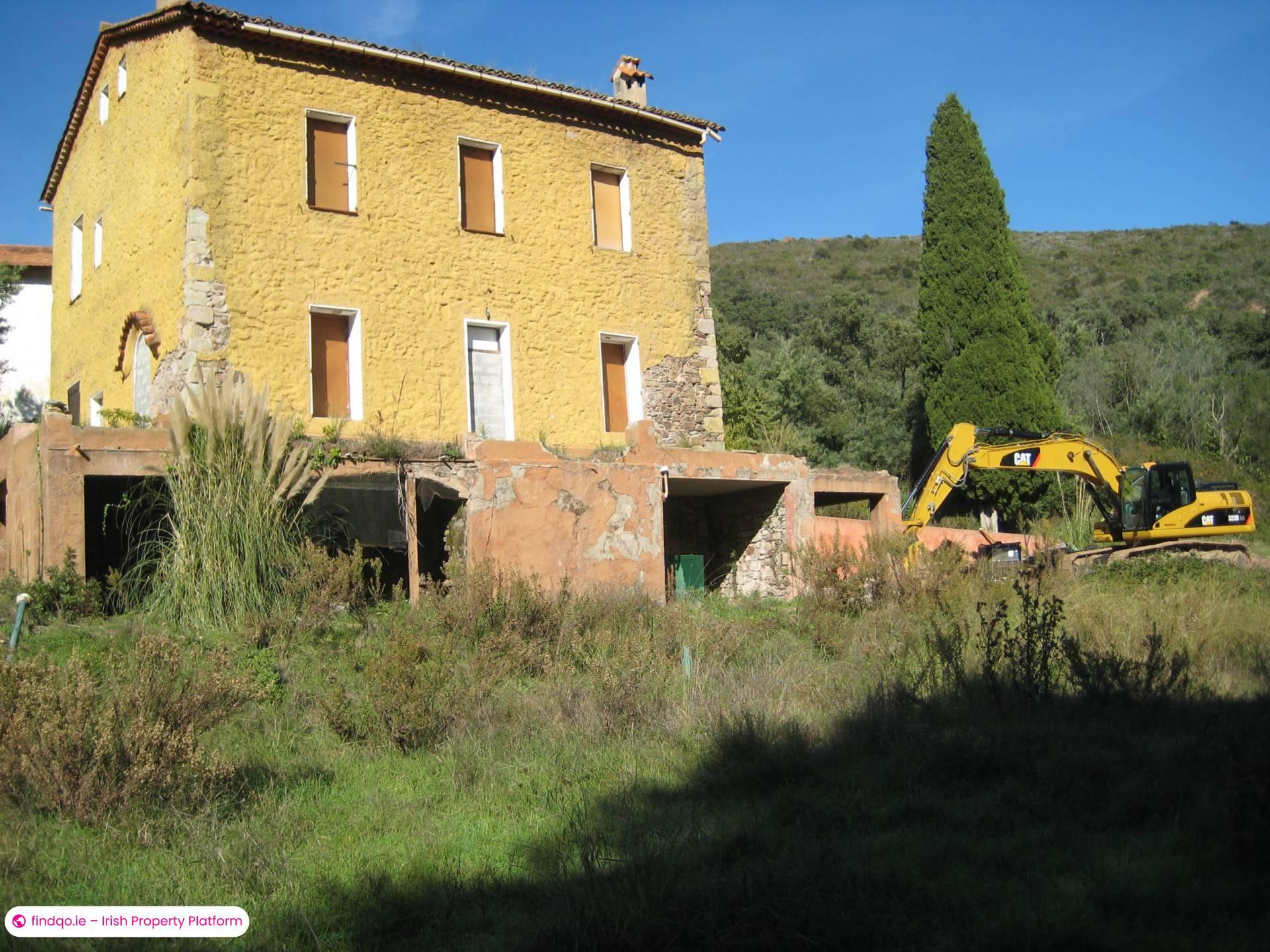 Site for Sale in La Ferme De Cannes, Cannes, France