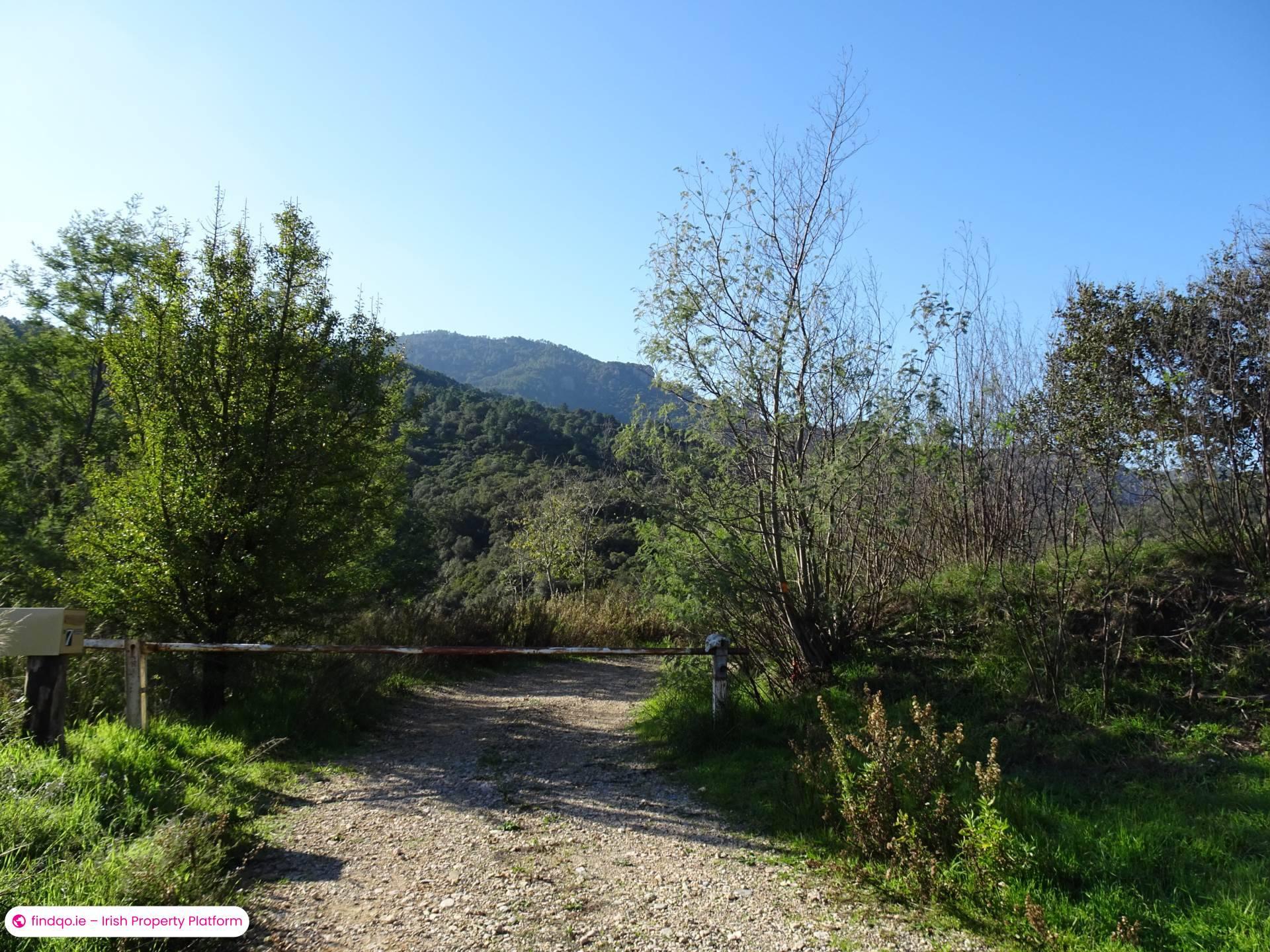 Site for Sale in La Ferme De Cannes, Cannes, France