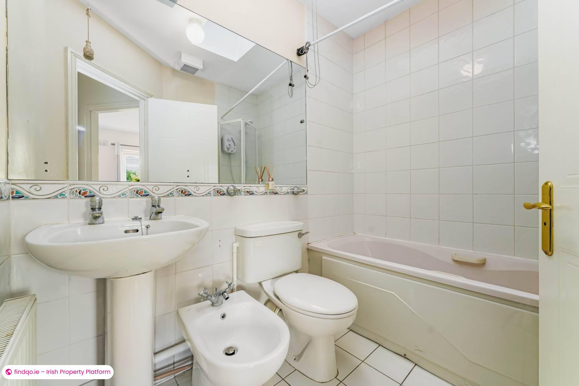 Terraced house for Sale in Stillorgan, Dublin (County)