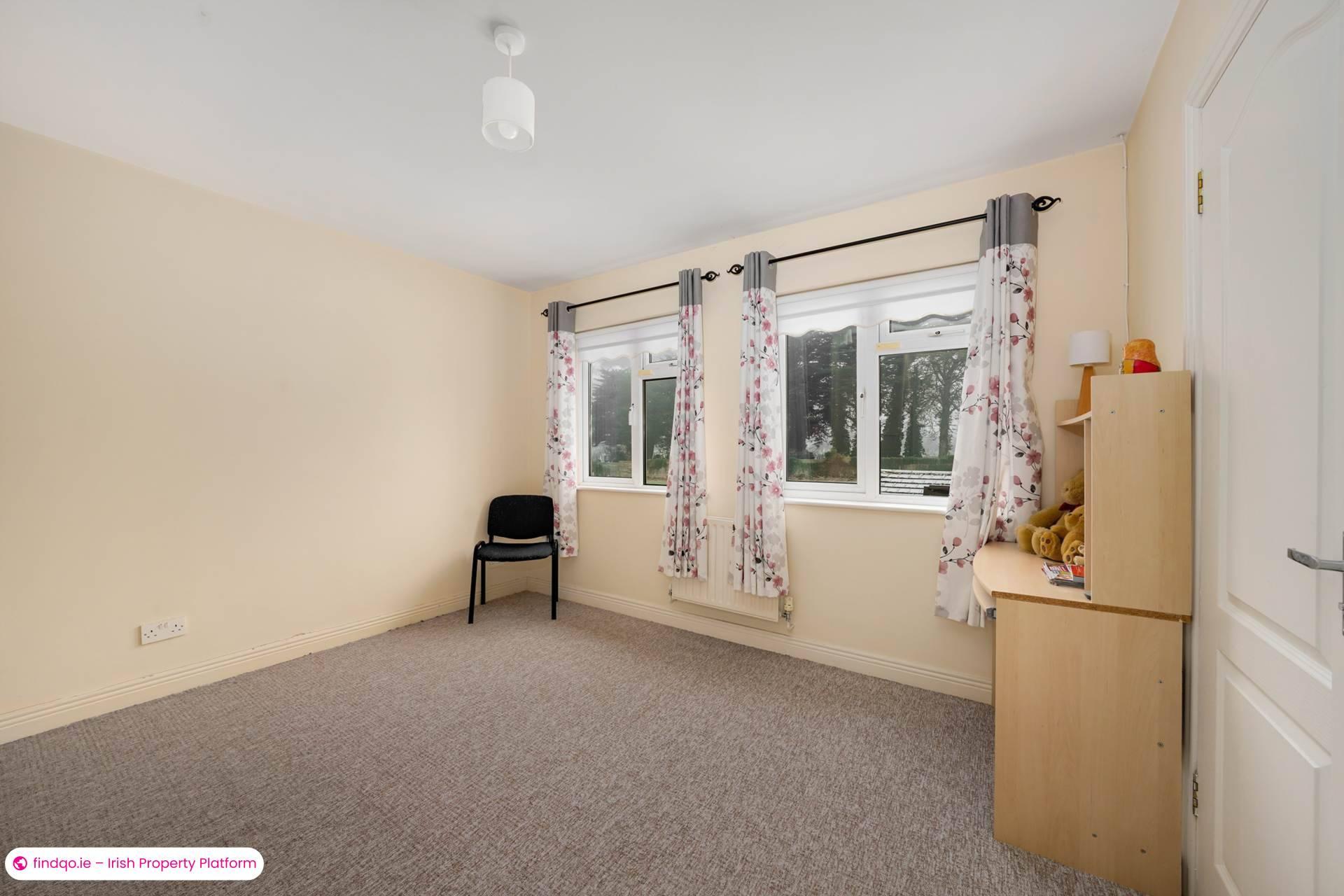 Semi-detached house for Sale in Lucan, Dublin (County)