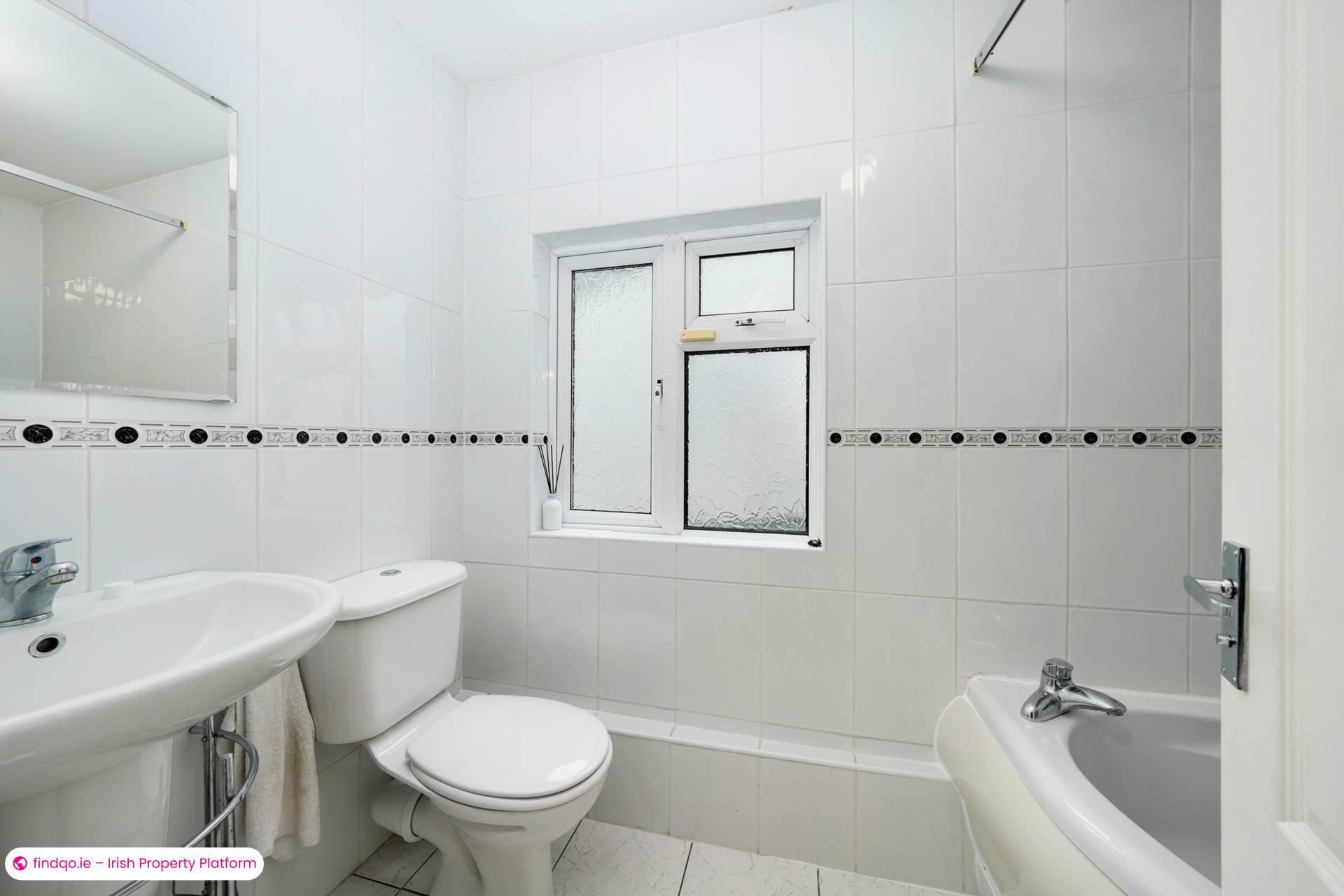 Semi-detached house for Sale in Lucan, Dublin (County)