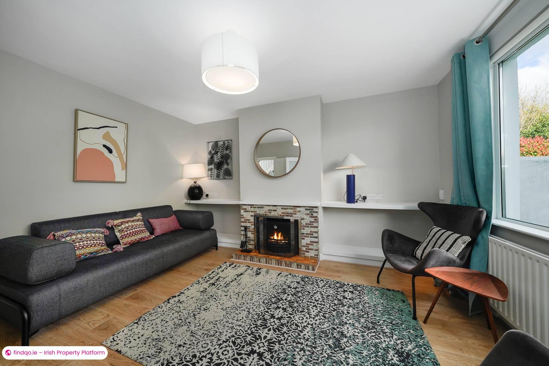 Semi-detached house for Sale in Dublin 16