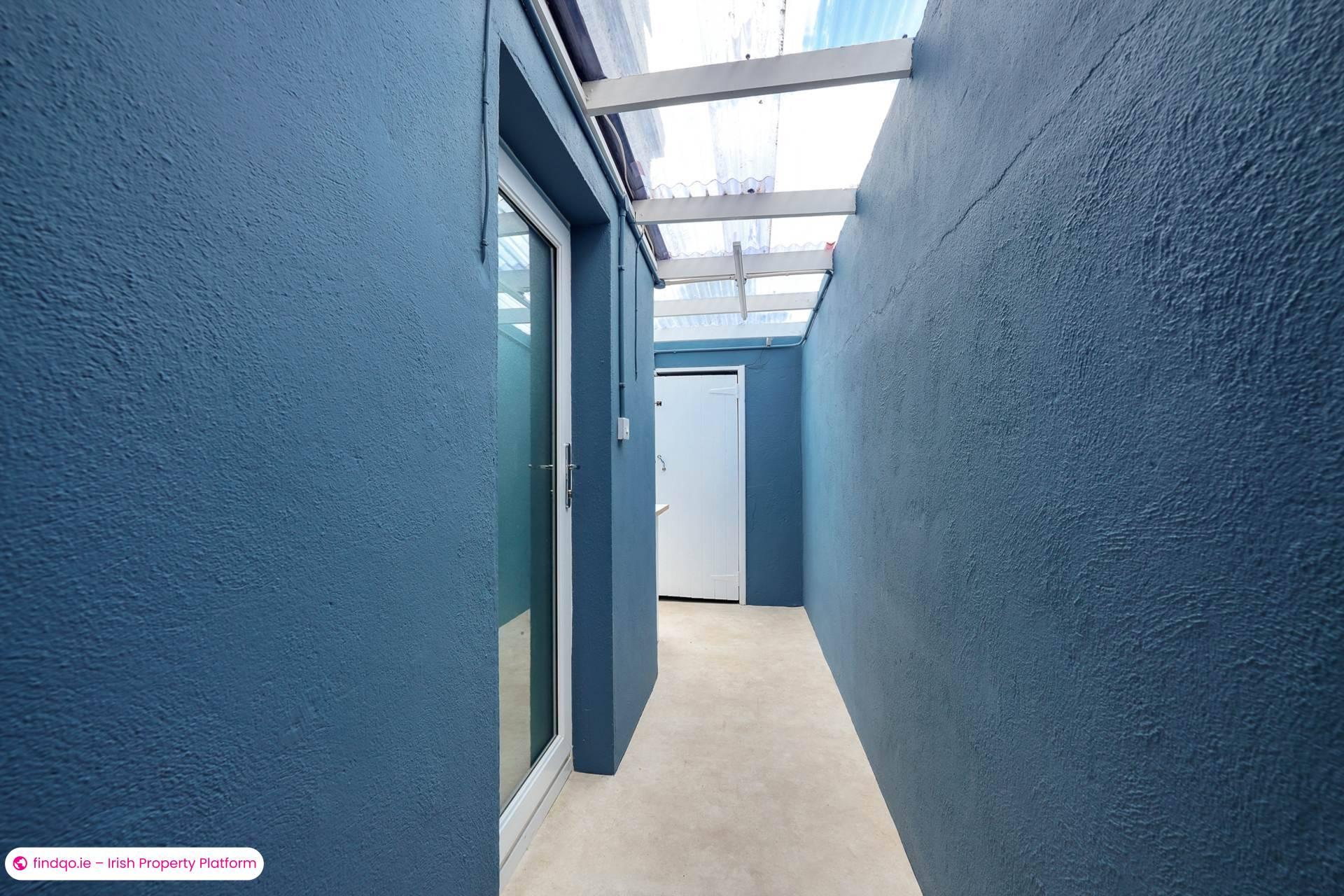 Semi-detached house for Sale in Dublin 16