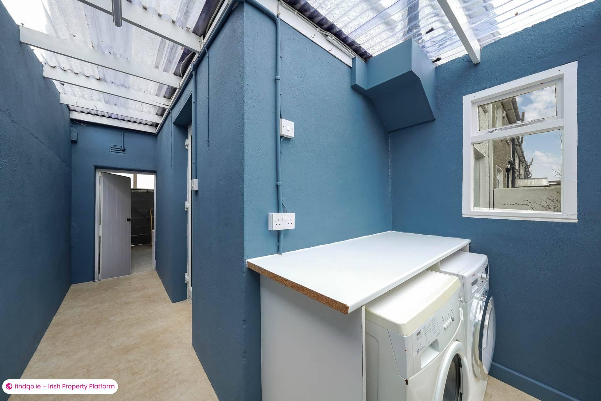 Semi-detached house for Sale in Dublin 16