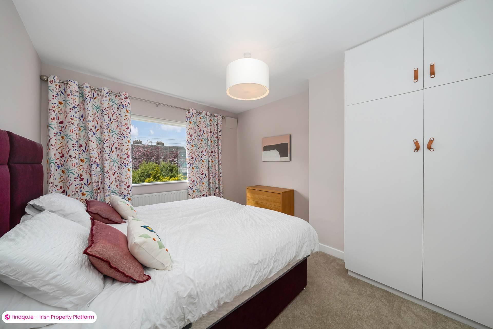 Semi-detached house for Sale in Dublin 16