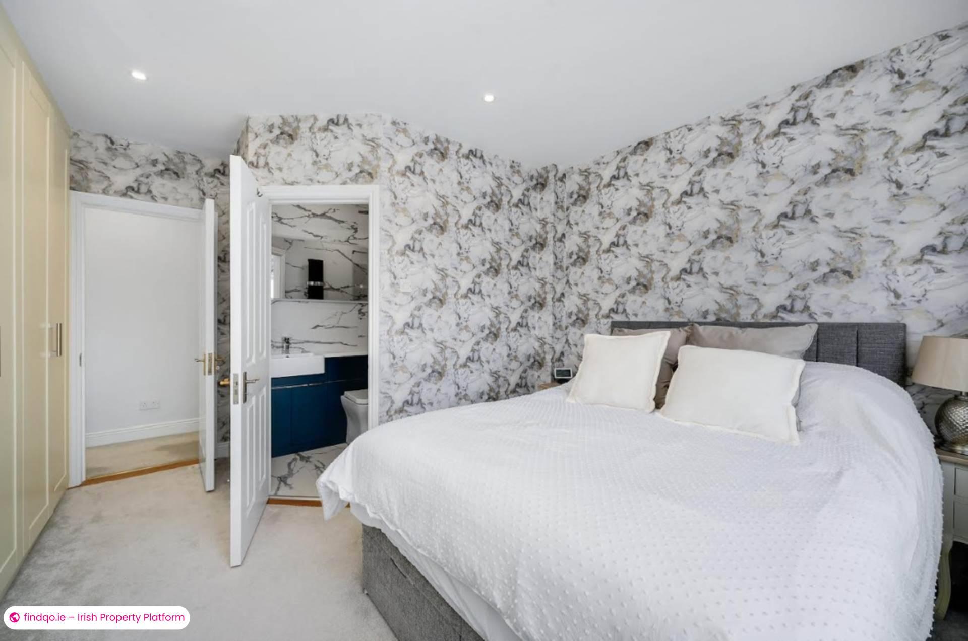 Semi-detached house for Sale in Glenageary, Dublin (County)