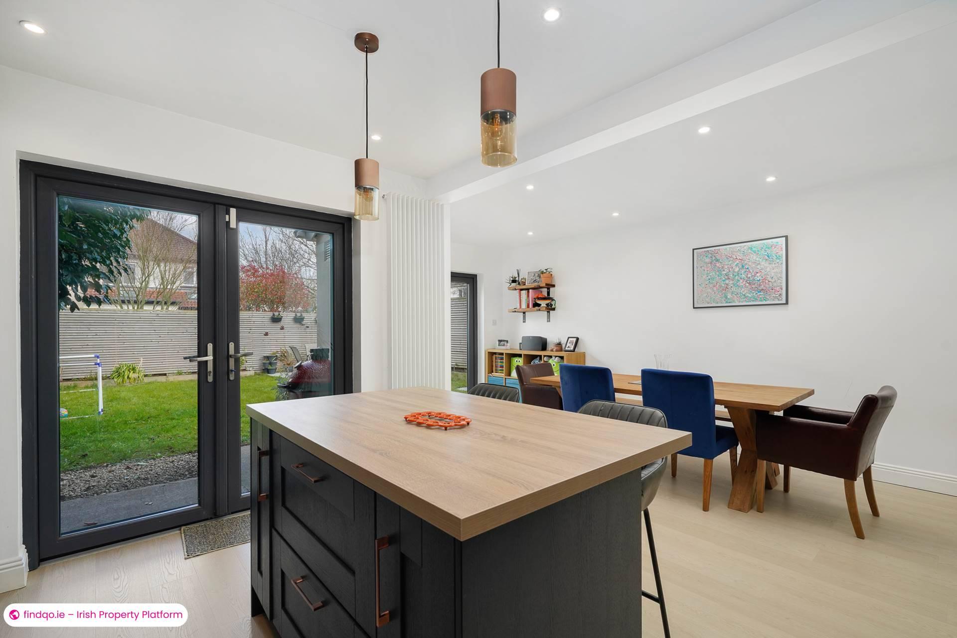 Semi-detached house for Sale in Ballycullen, Wicklow