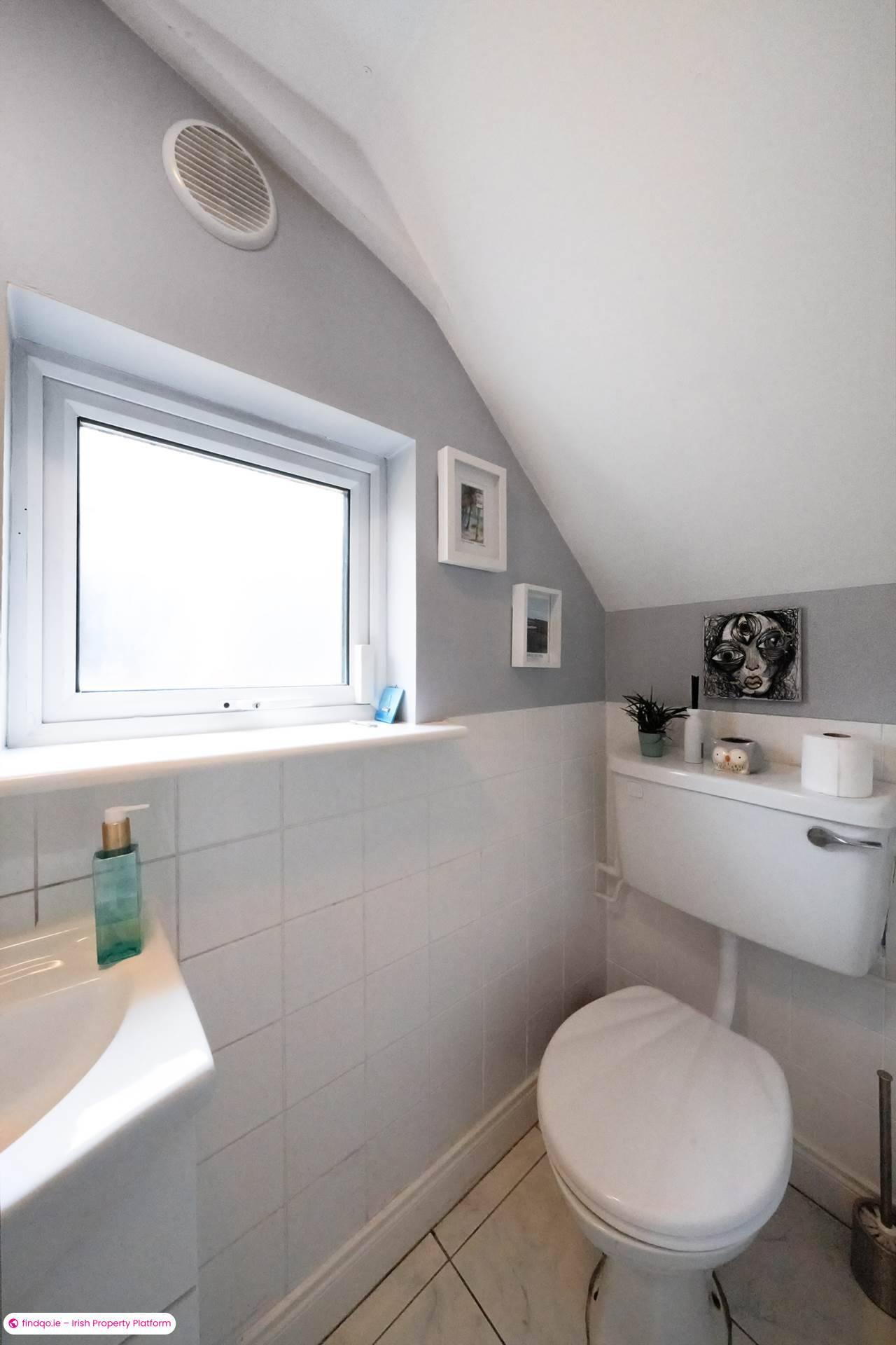 Semi-detached house for Sale in Ballycullen, Wicklow