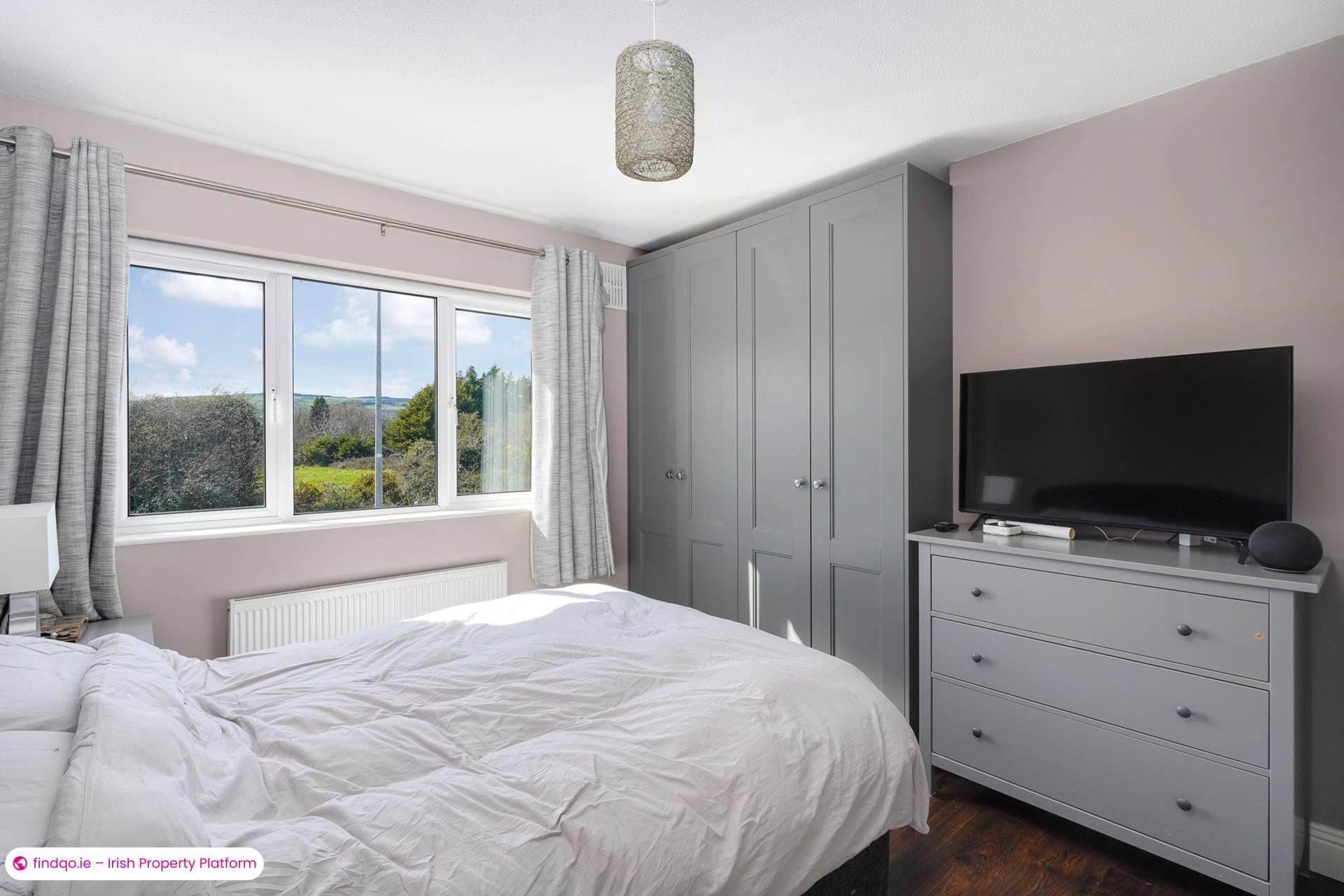 Semi-detached house for Sale in Ballycullen, Wicklow