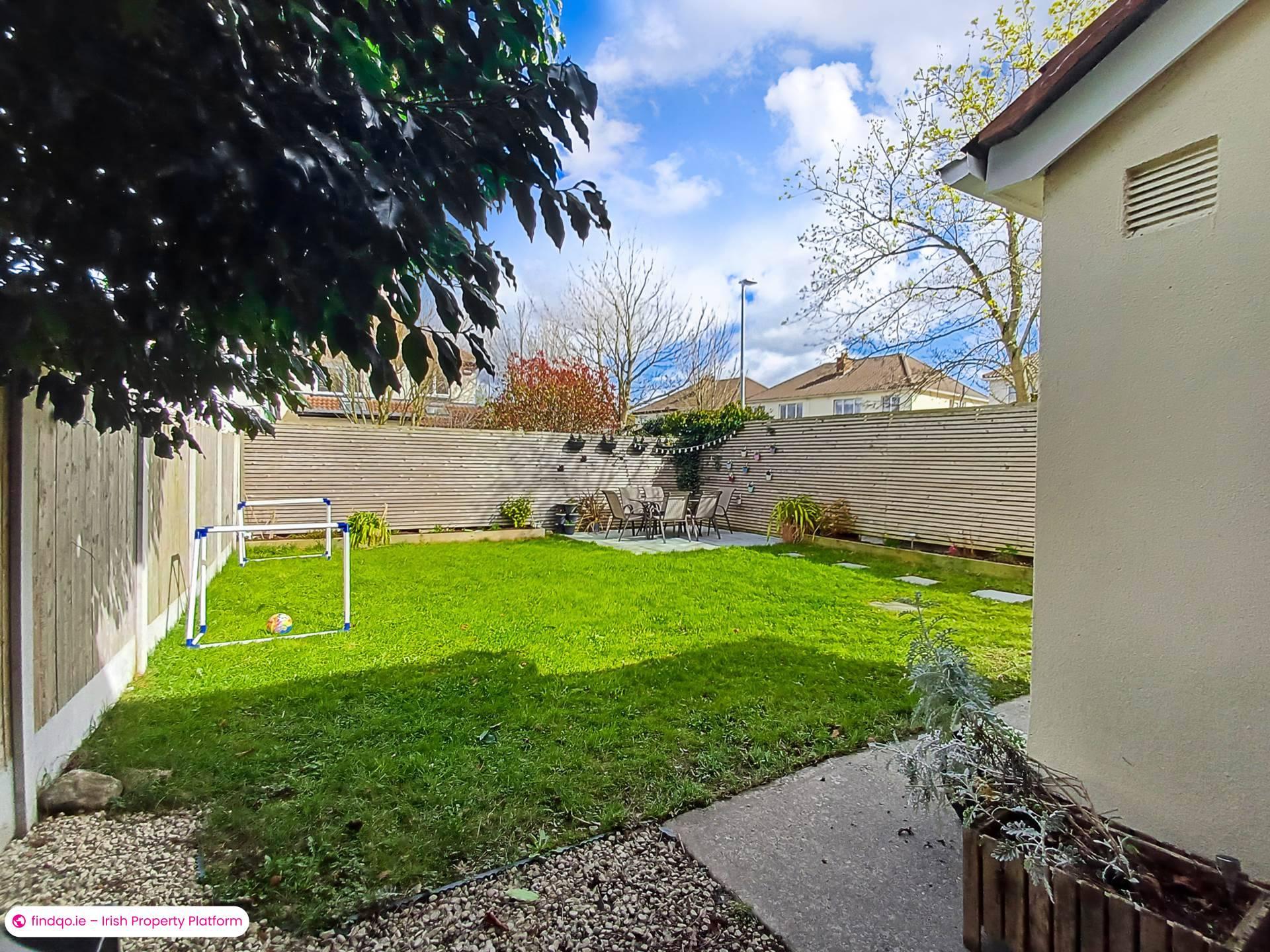 Semi-detached house for Sale in Ballycullen, Wicklow