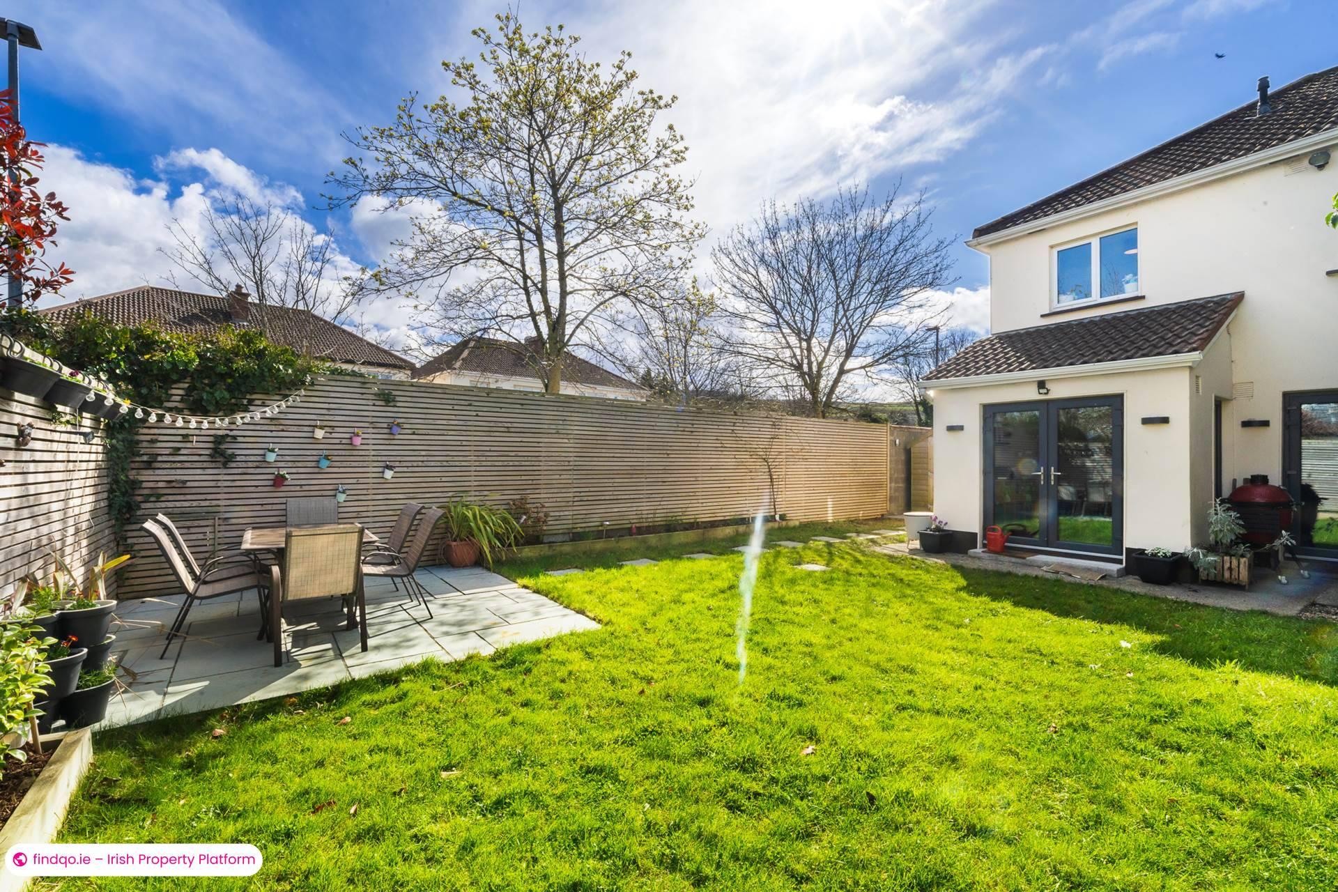 Semi-detached house for Sale in Ballycullen, Wicklow