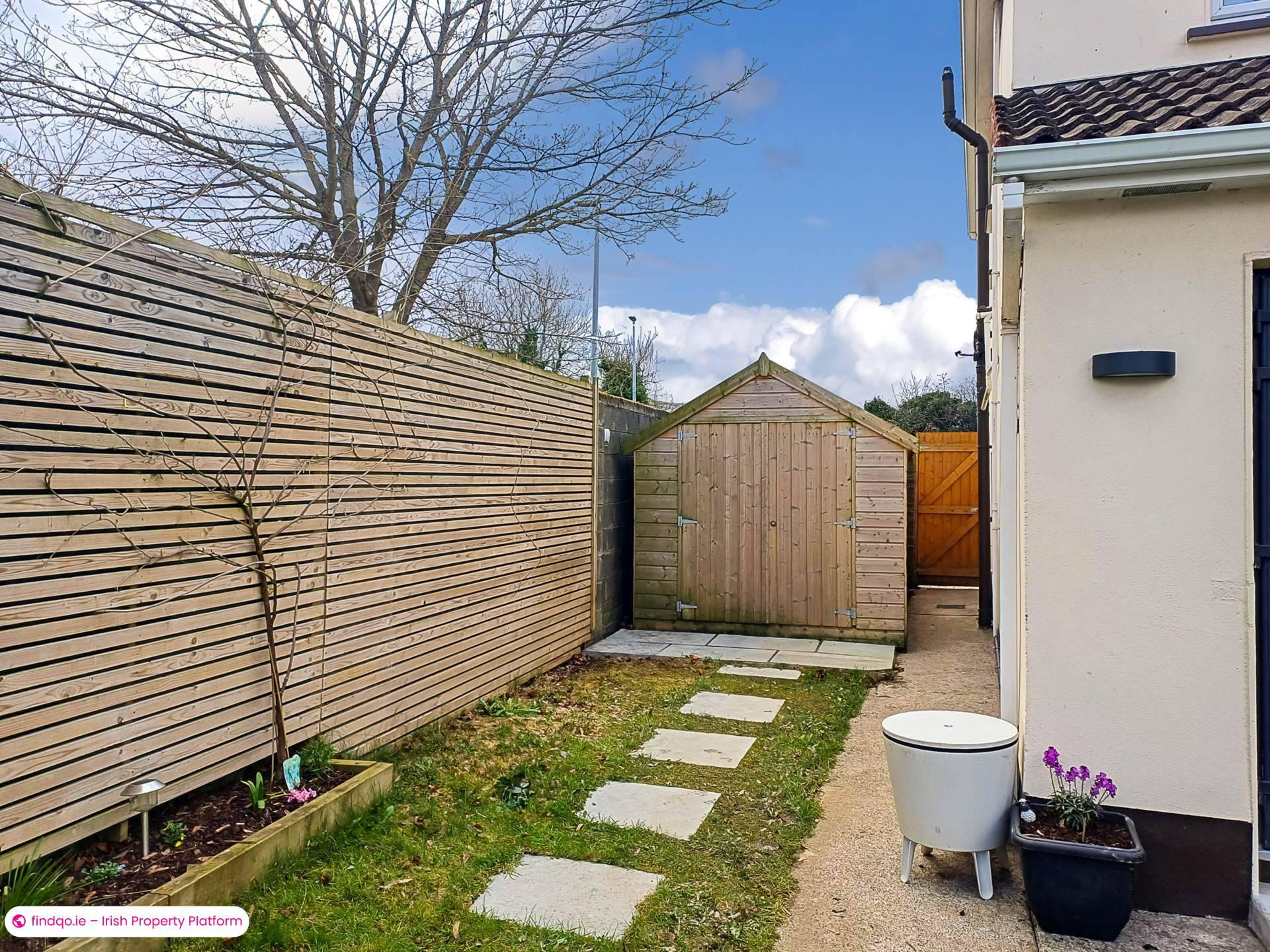 Semi-detached house for Sale in Ballycullen, Wicklow