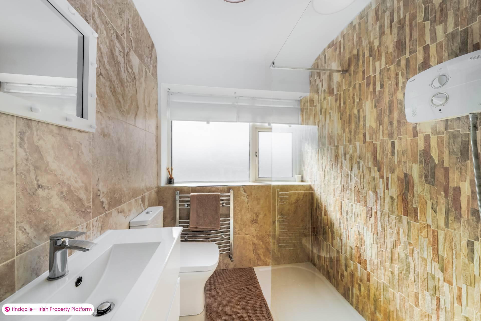 End of terrace house for Sale in Sutton, Dublin 13