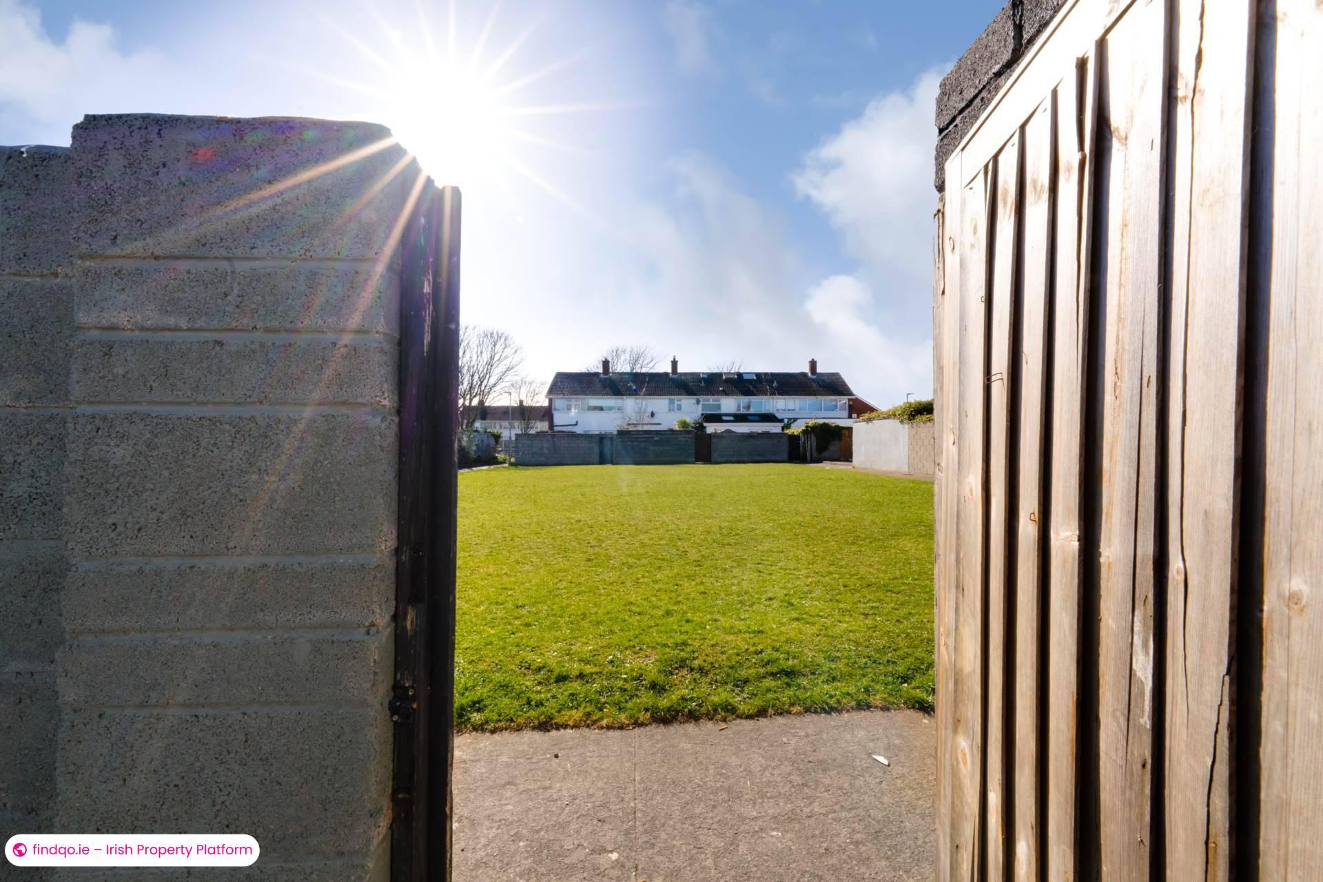 End of terrace house for Sale in Sutton, Dublin 13