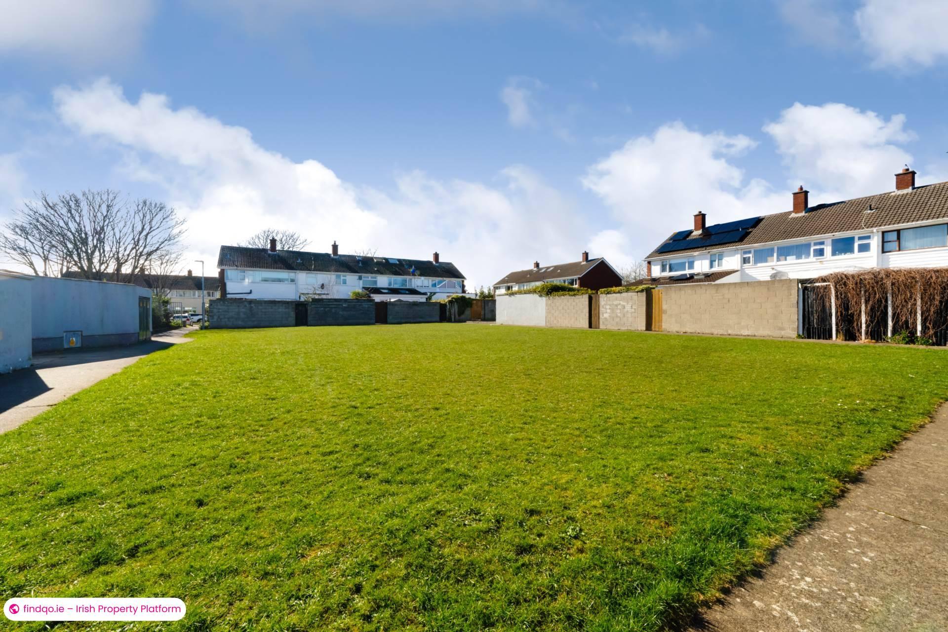 End of terrace house for Sale in Sutton, Dublin 13