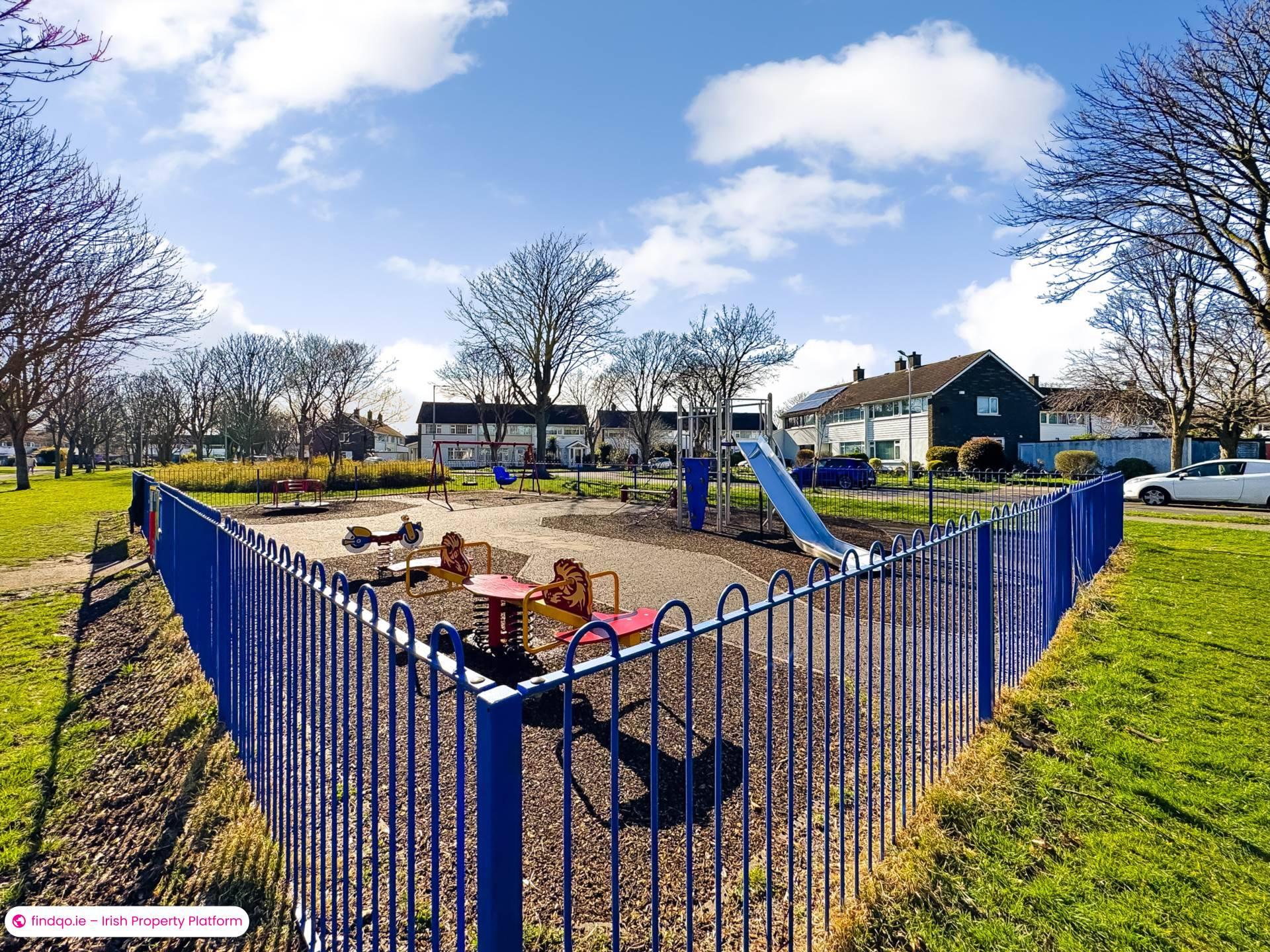 End of terrace house for Sale in Sutton, Dublin 13