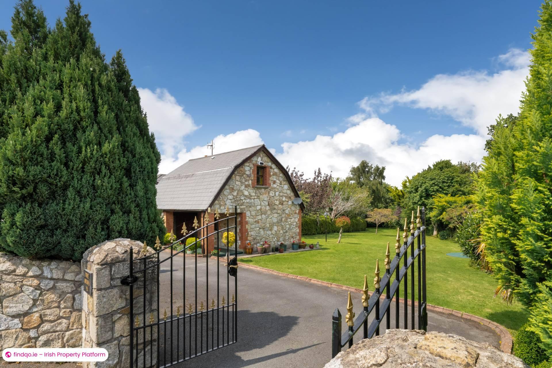 Detached house for Sale in Rathmichael, Dublin 18