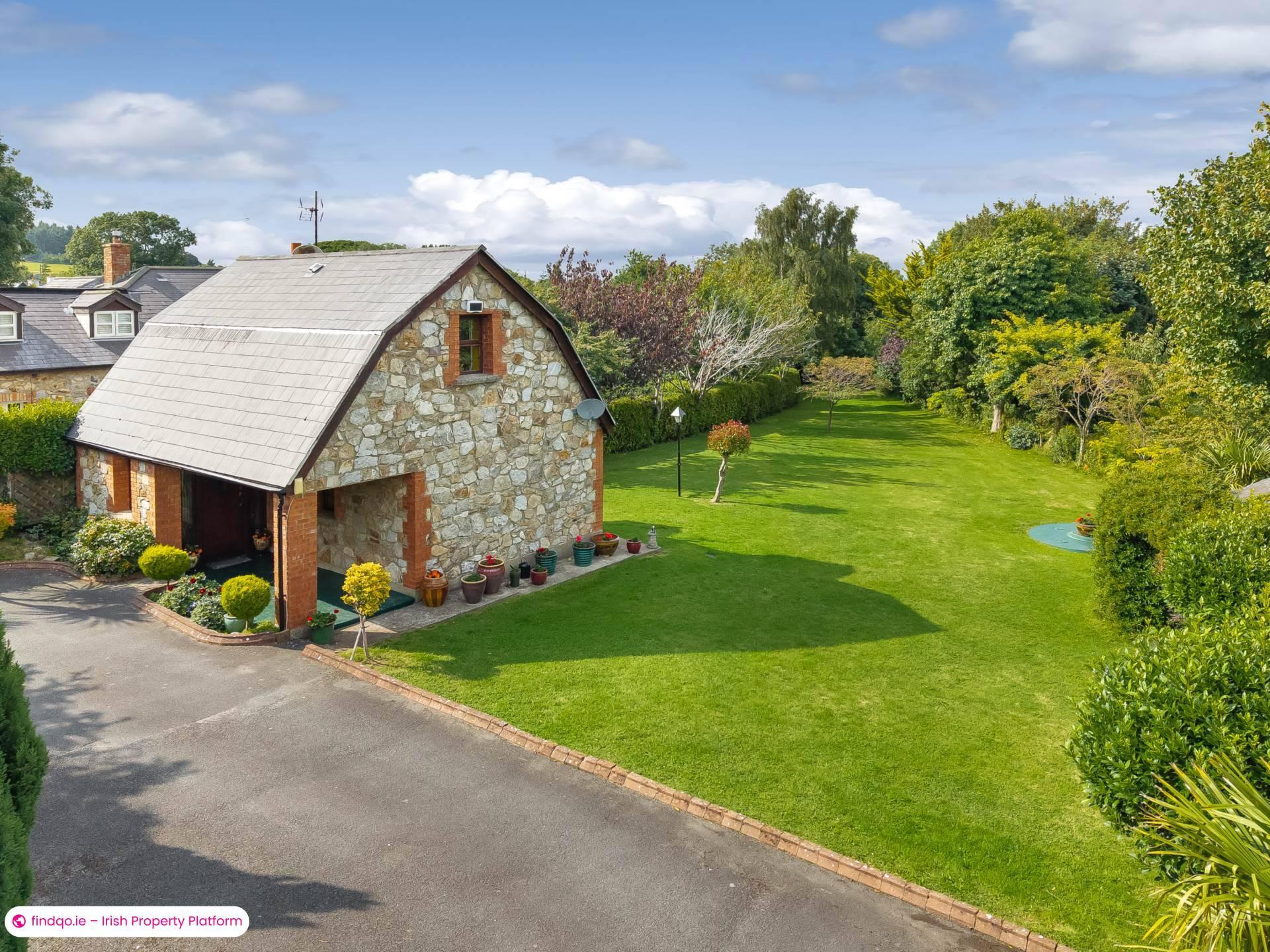 Detached house for Sale in Rathmichael, Dublin 18