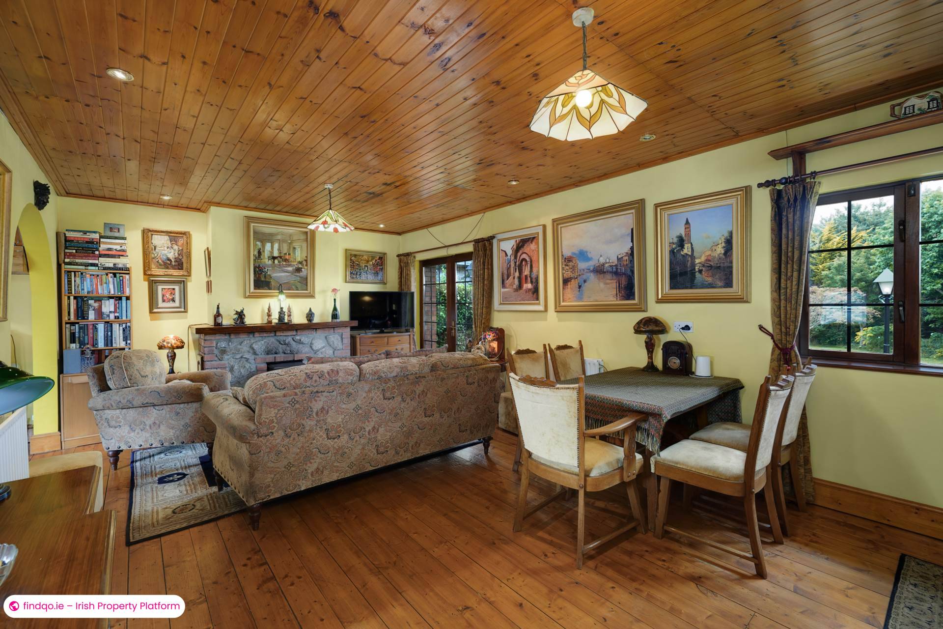 Detached house for Sale in Rathmichael, Dublin 18