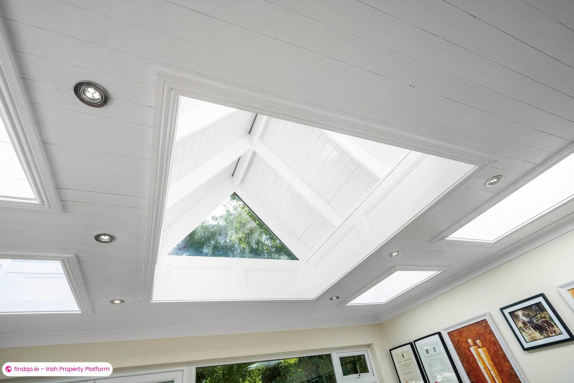 Semi-detached house for Sale in Shankill, Antrim