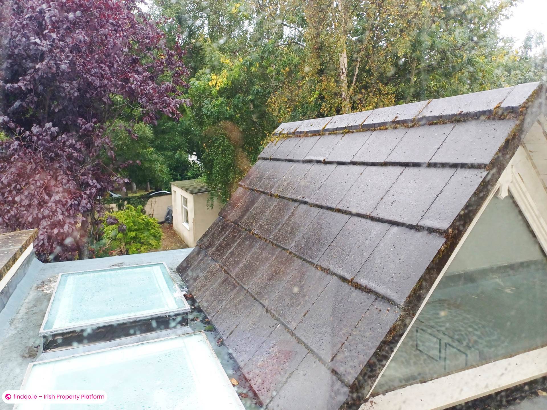 Semi-detached house for Sale in Shankill, Antrim