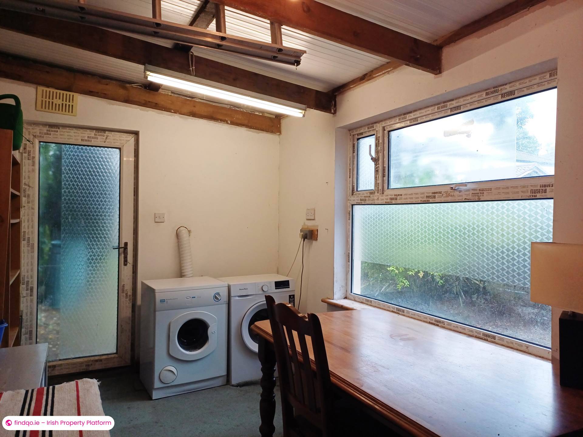 Semi-detached house for Sale in Shankill, Antrim