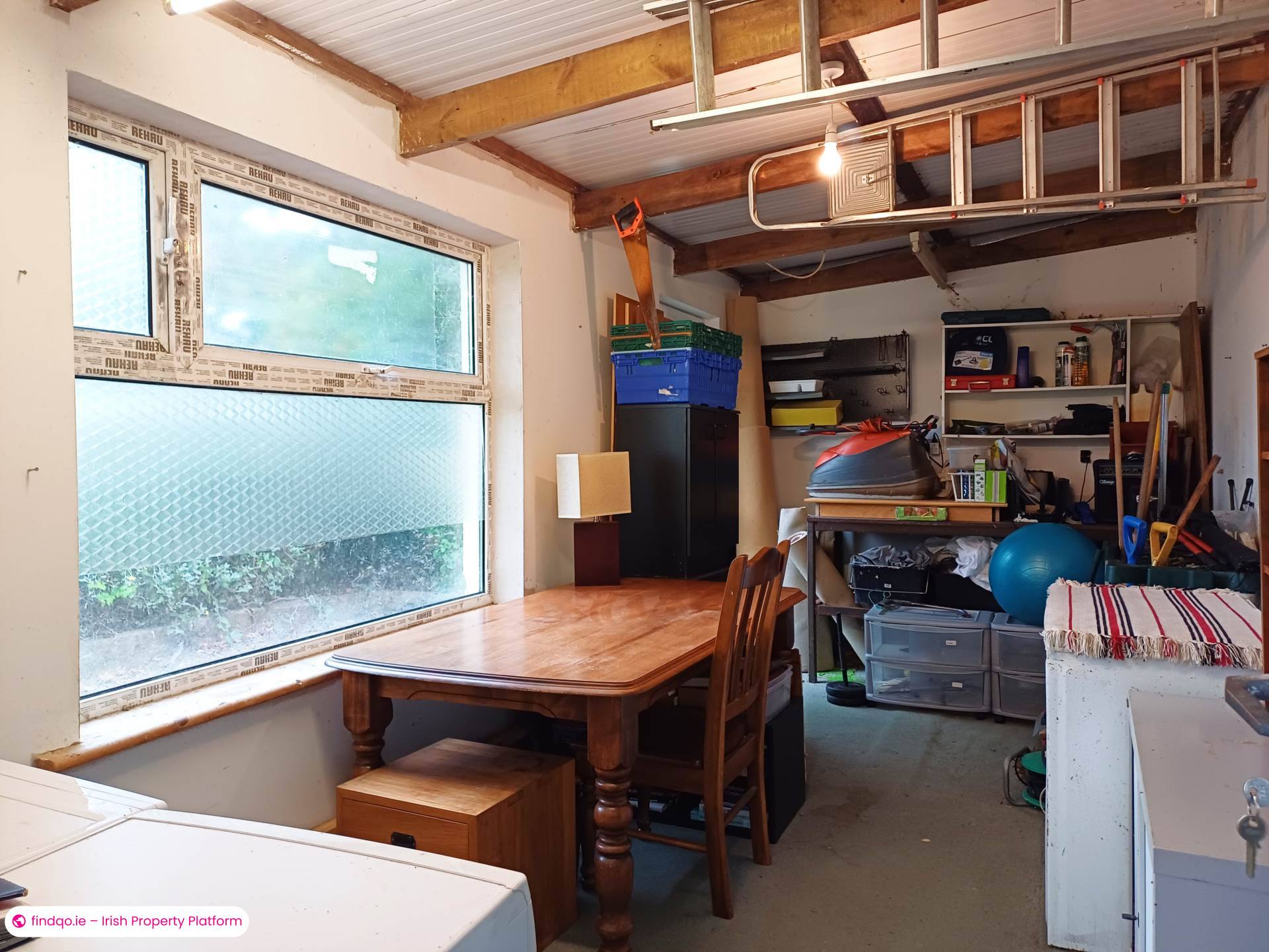 Semi-detached house for Sale in Shankill, Antrim