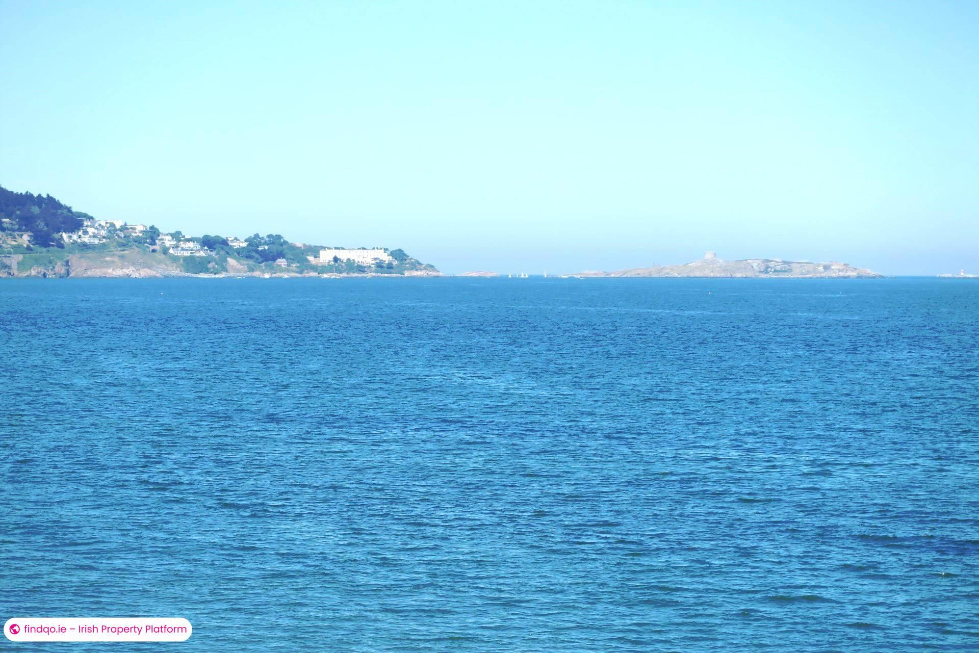 Semi-detached house for Sale in Shankill, Antrim