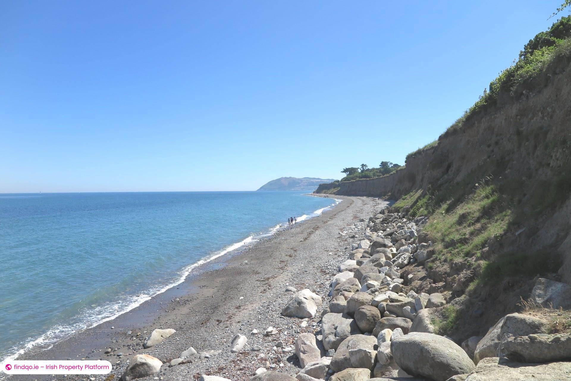 Semi-detached house for Sale in Shankill, Antrim