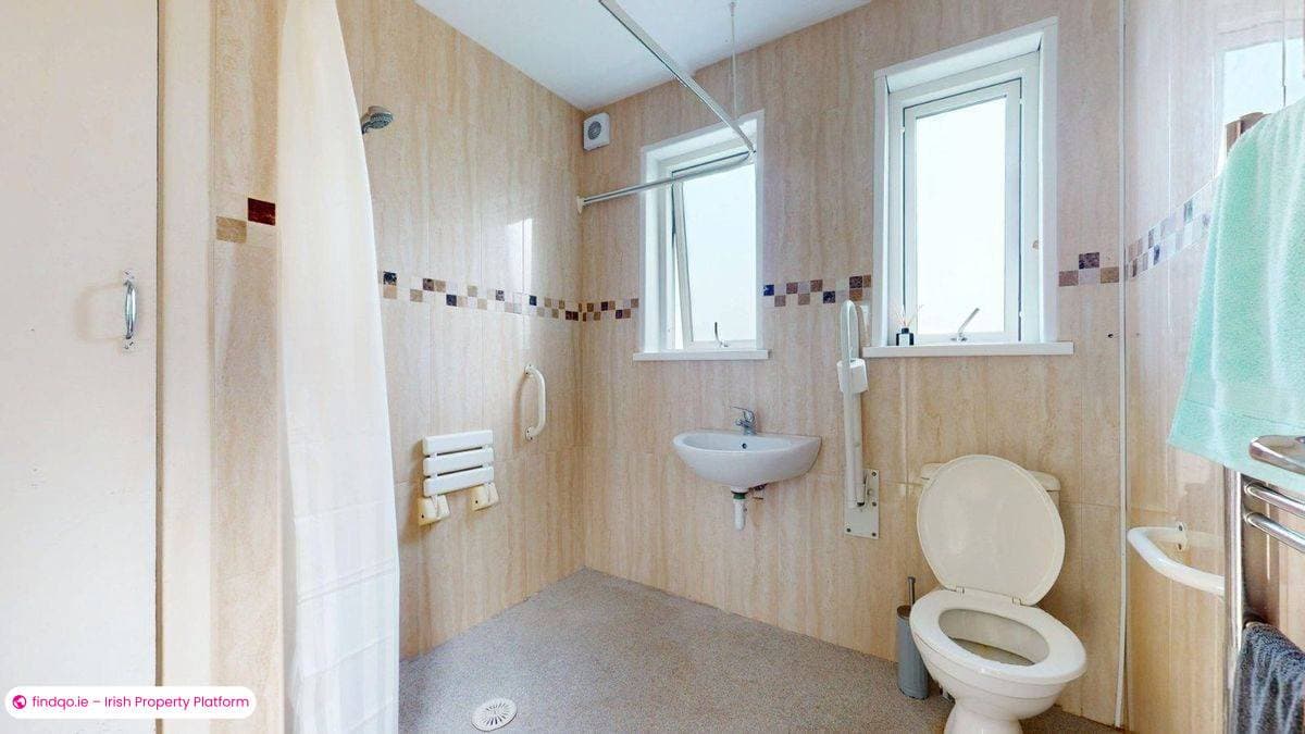 End of terrace house for Sale in Howth, Dublin 13