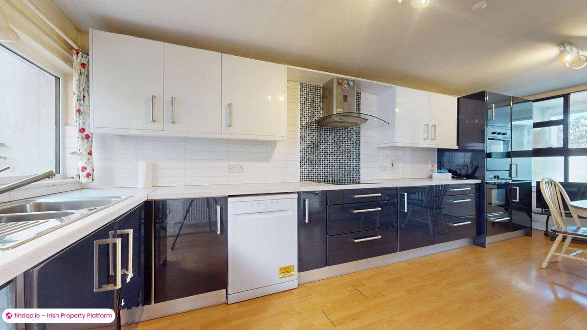 Detached house for Sale in Sutton, Dublin (County)