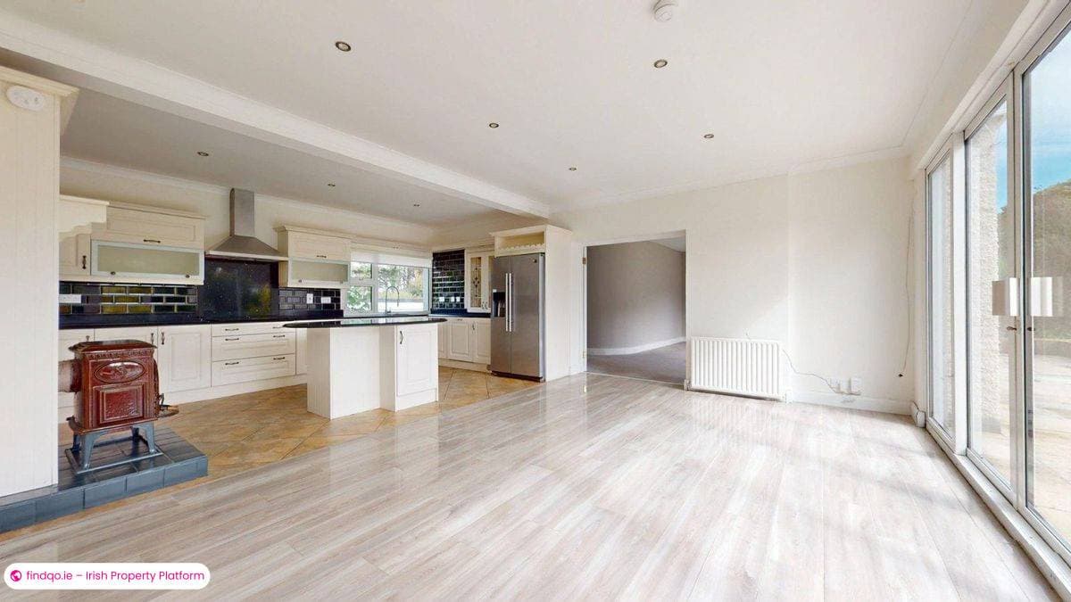 Detached house for Sale in Sutton, Dublin (County)