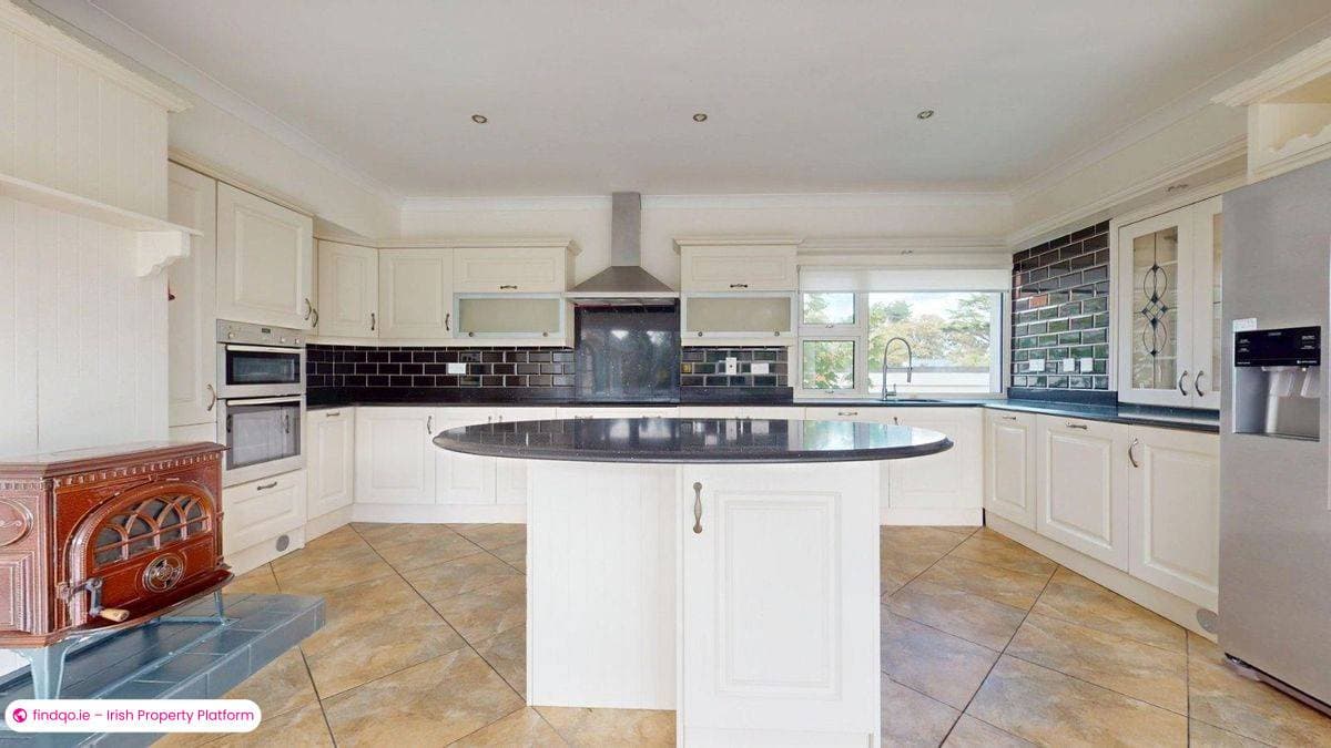 Detached house for Sale in Sutton, Dublin (County)