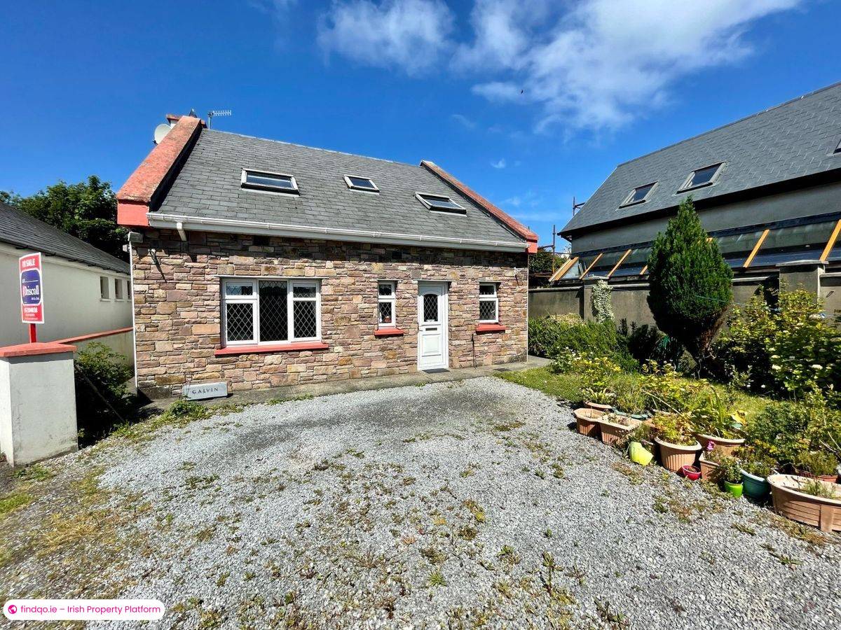 Detached house for Sale in Tralee, Kerry