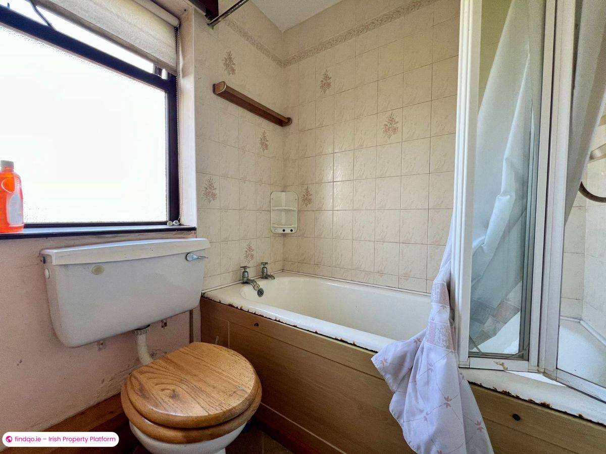 Semi-detached house for Sale in Tralee, Kerry