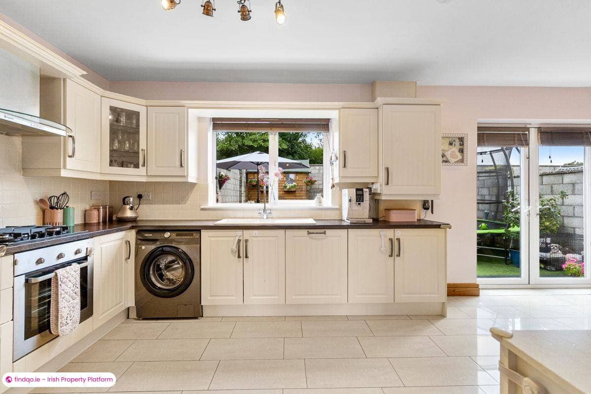 Semi-detached house for Sale in Watergrasshill, Cork, T56 D267