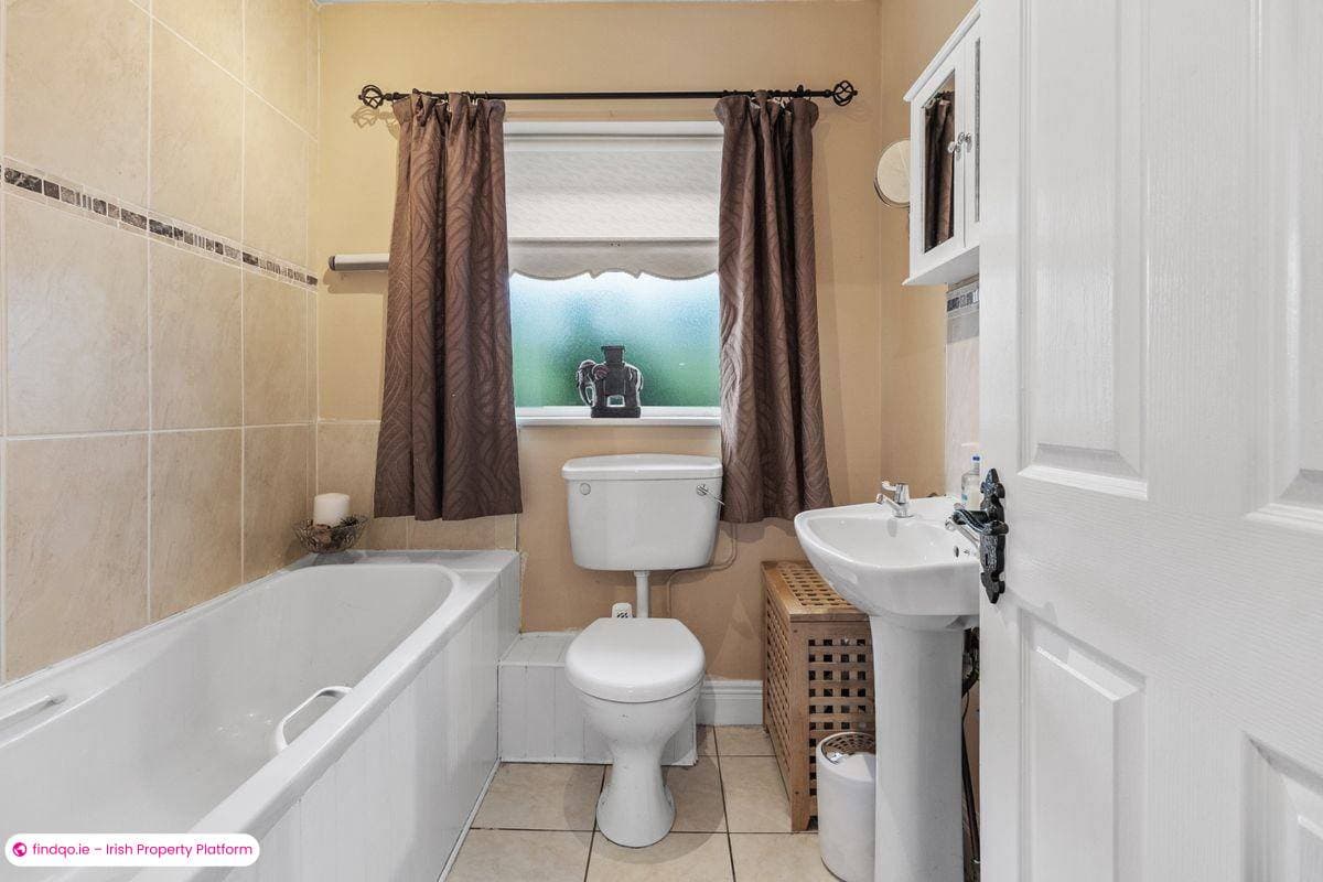 Semi-detached house for Sale in Glanmire, Cork, T45 Y161