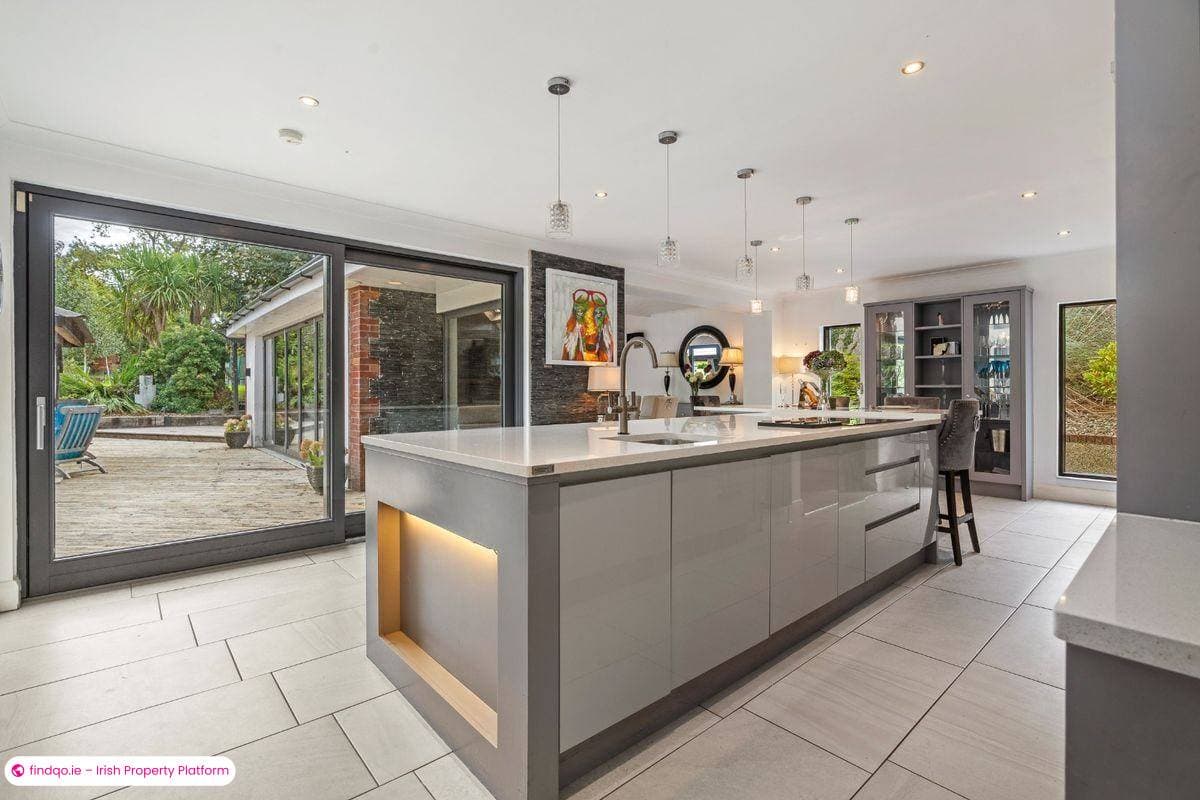 Detached house for Sale in Glanmire, Cork, T45 X710