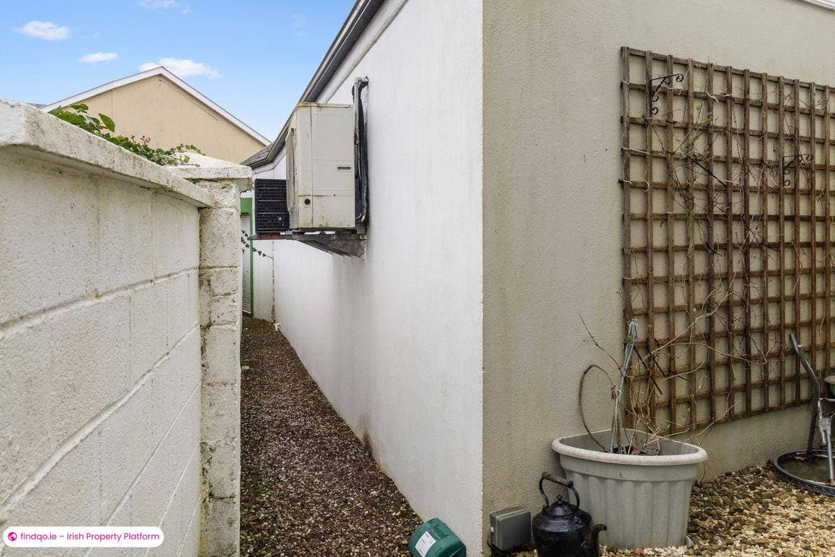 Terraced house for Sale in Watergrasshill, Cork, T56 HY18