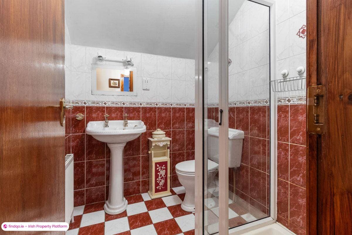 Terraced house for Sale in Watergrasshill, Cork, T56 HY18