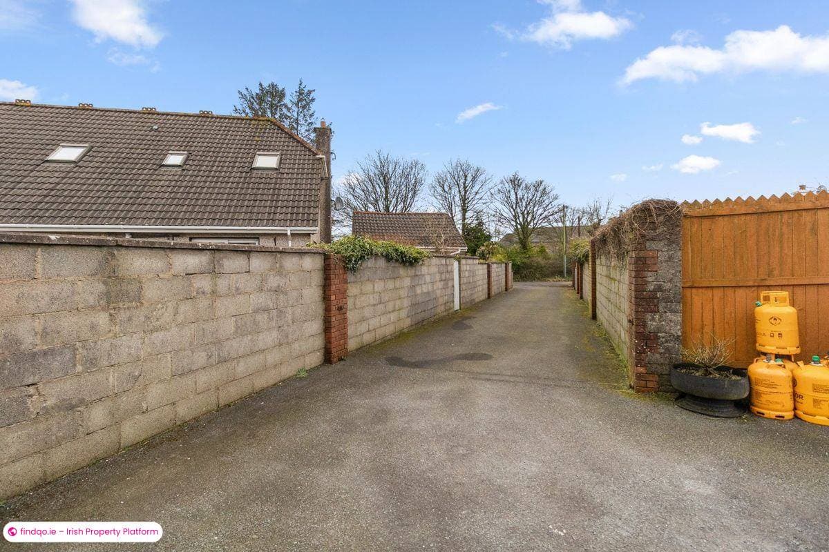 Terraced house for Sale in Watergrasshill, Cork, T56 HY18