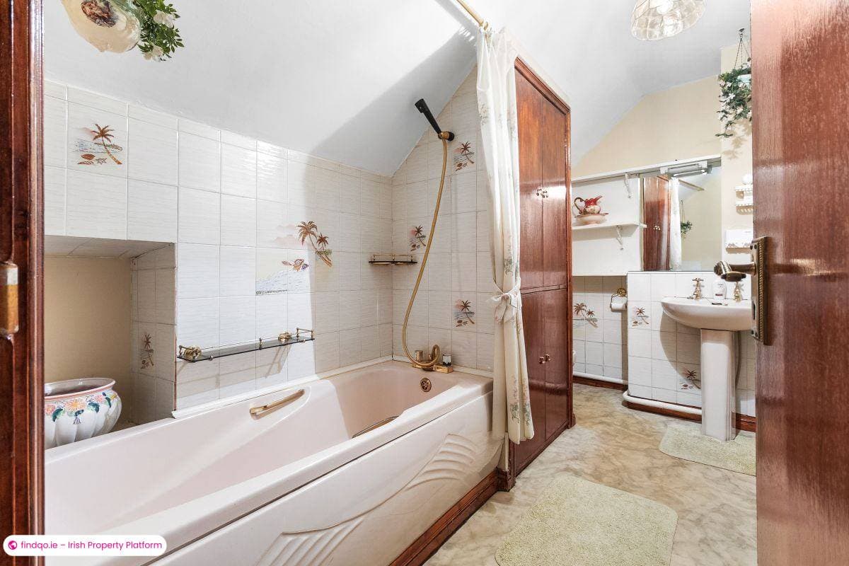 Retail Unit for Sale in Watergrasshill, Cork, T56 HY18