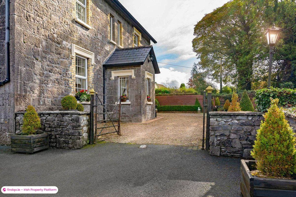 Detached house for Sale in Collooney, Sligo